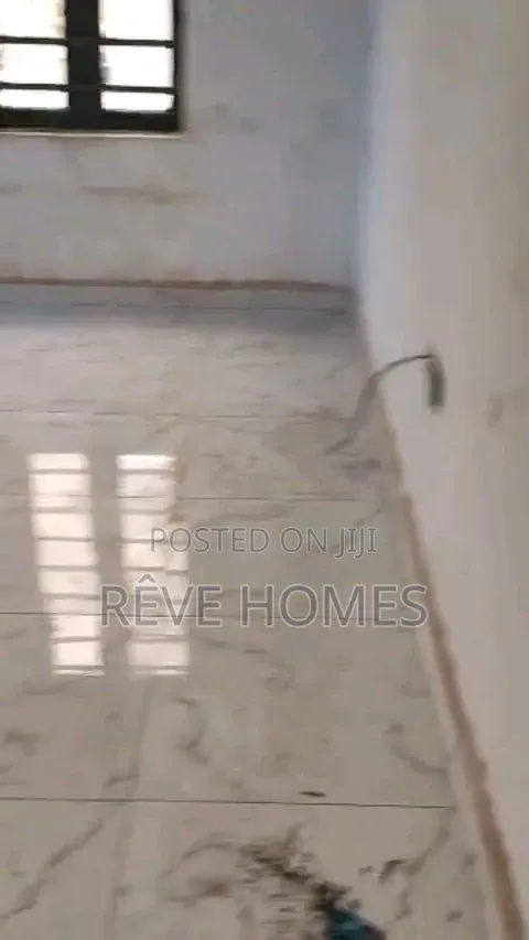 Furnished 2bdrm Block of Flats in Alagomeji for rent
