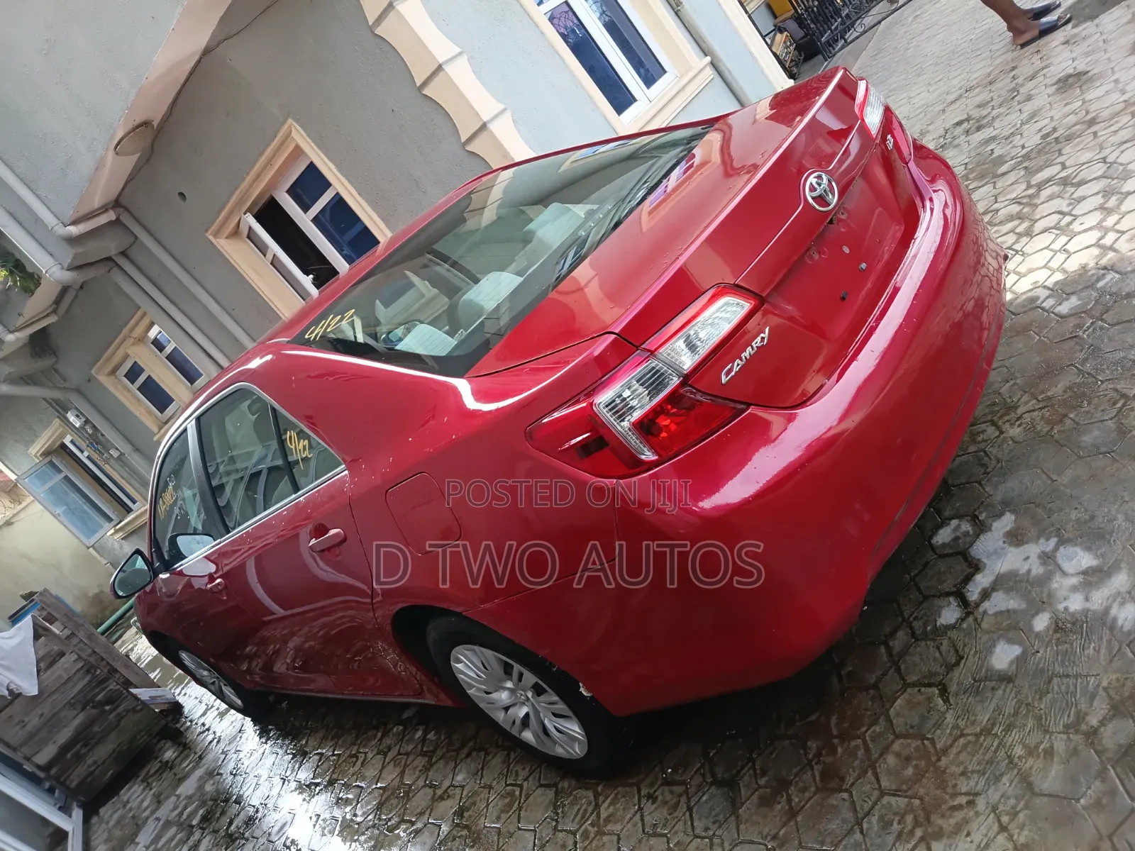 Toyota Camry LE 4dr Sedan (2.5L 4cyl 6A) 2013 Red