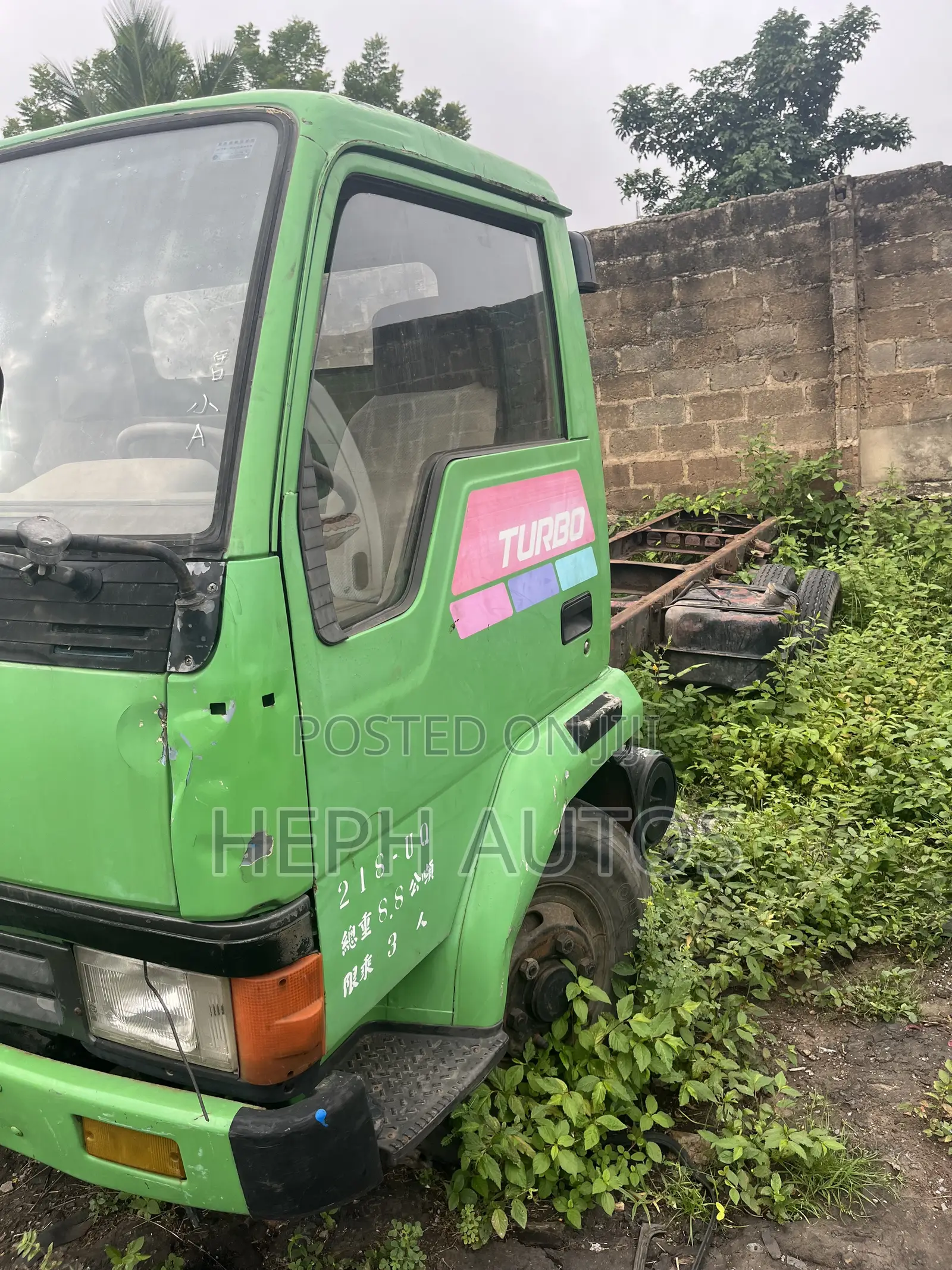 Neat Mitsubishi Fuso Canter