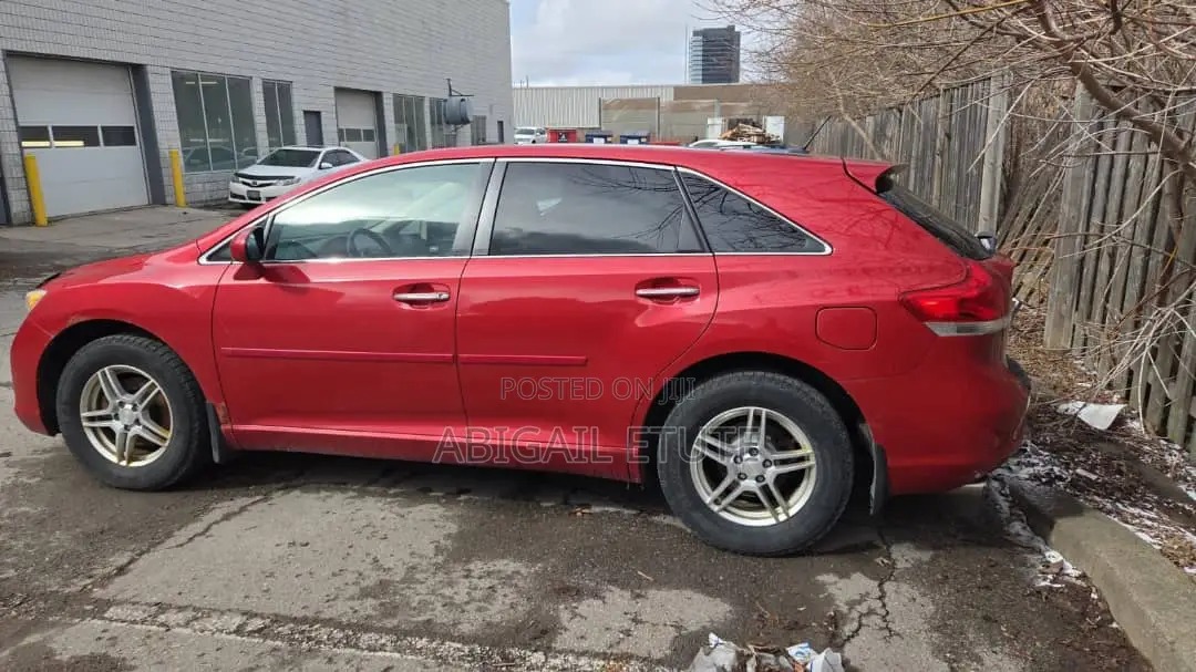 Toyota Venza 2011 Red