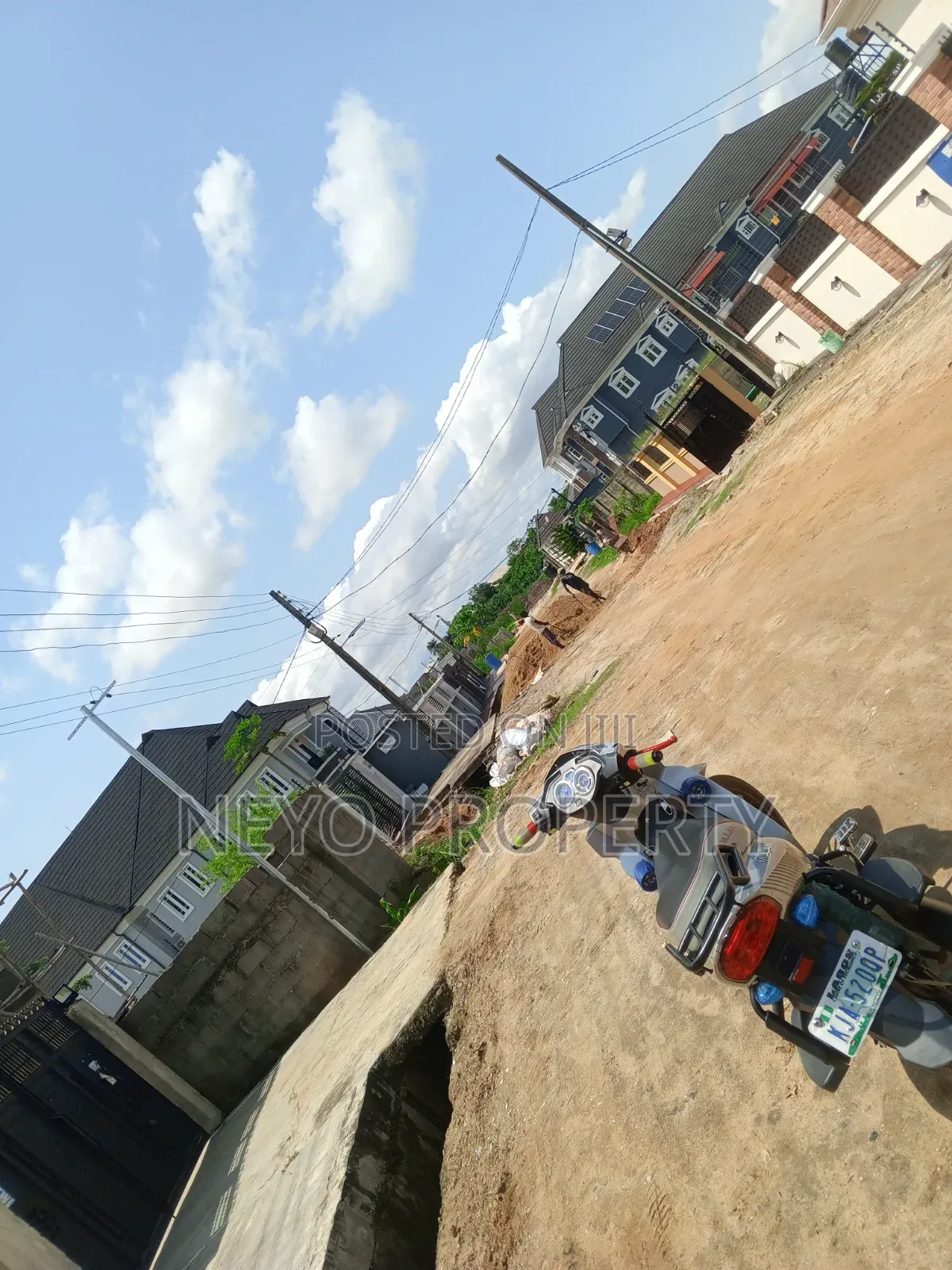 3bdrm Bungalow in Greenleaf Estate, Ebute for sale