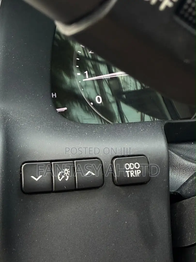 Lexus ES 350 FWD 2014