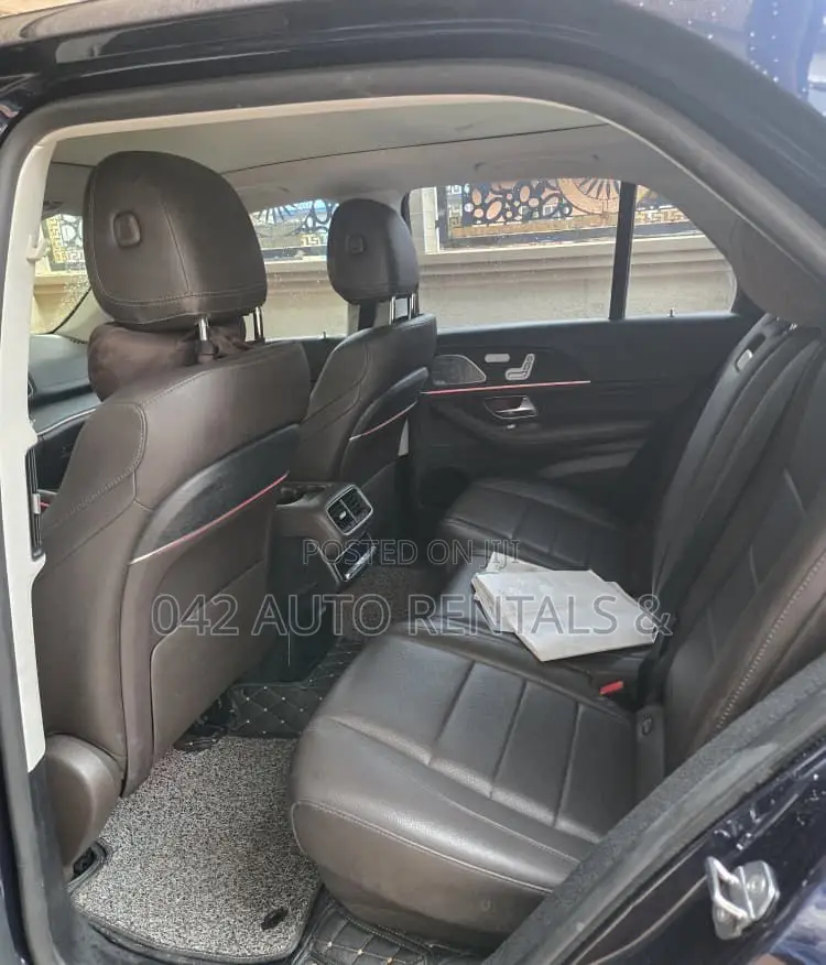 Mercedes-Benz GLE-Class 2021 Blue