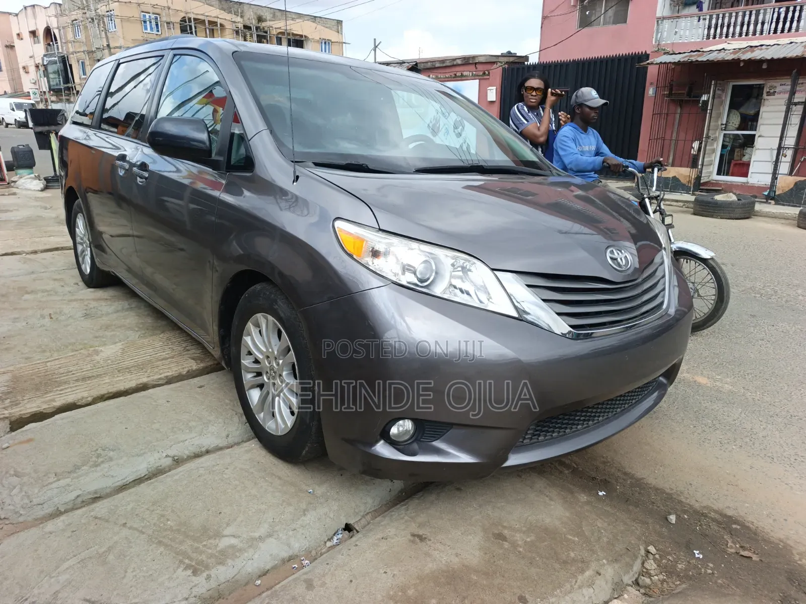 Toyota Sienna 2015 Gray