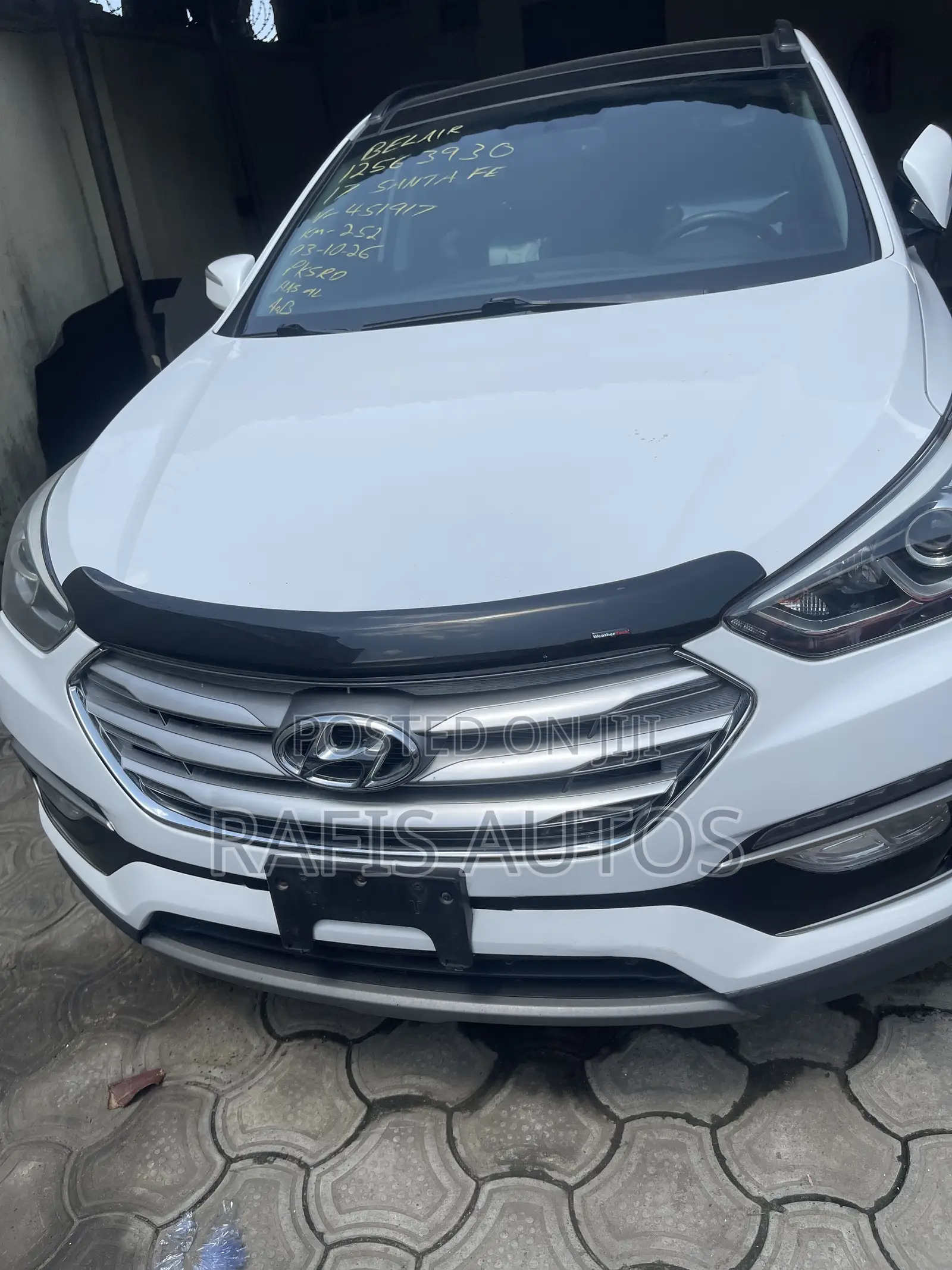 Hyundai Santa Fe SE AWD 2017 White