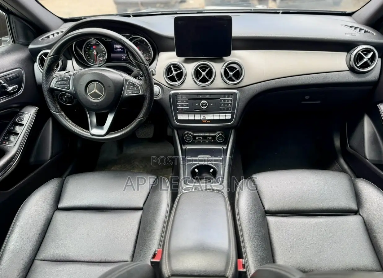 Mercedes-Benz GLA 250 2018 Black
