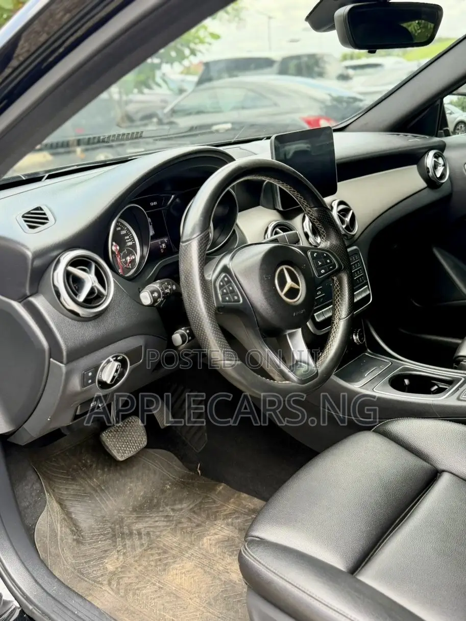 Mercedes-Benz GLA 250 2018 Black