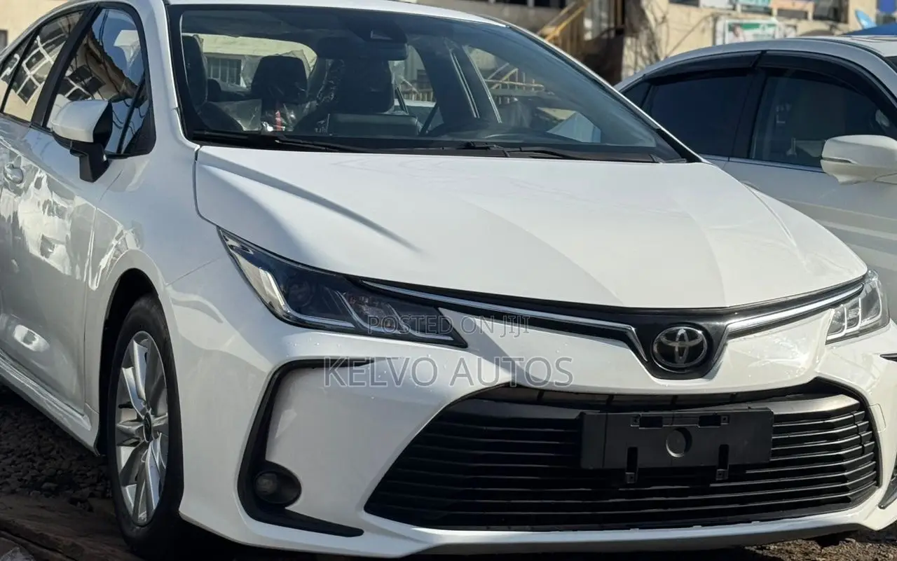 New Toyota Corolla 2024 White