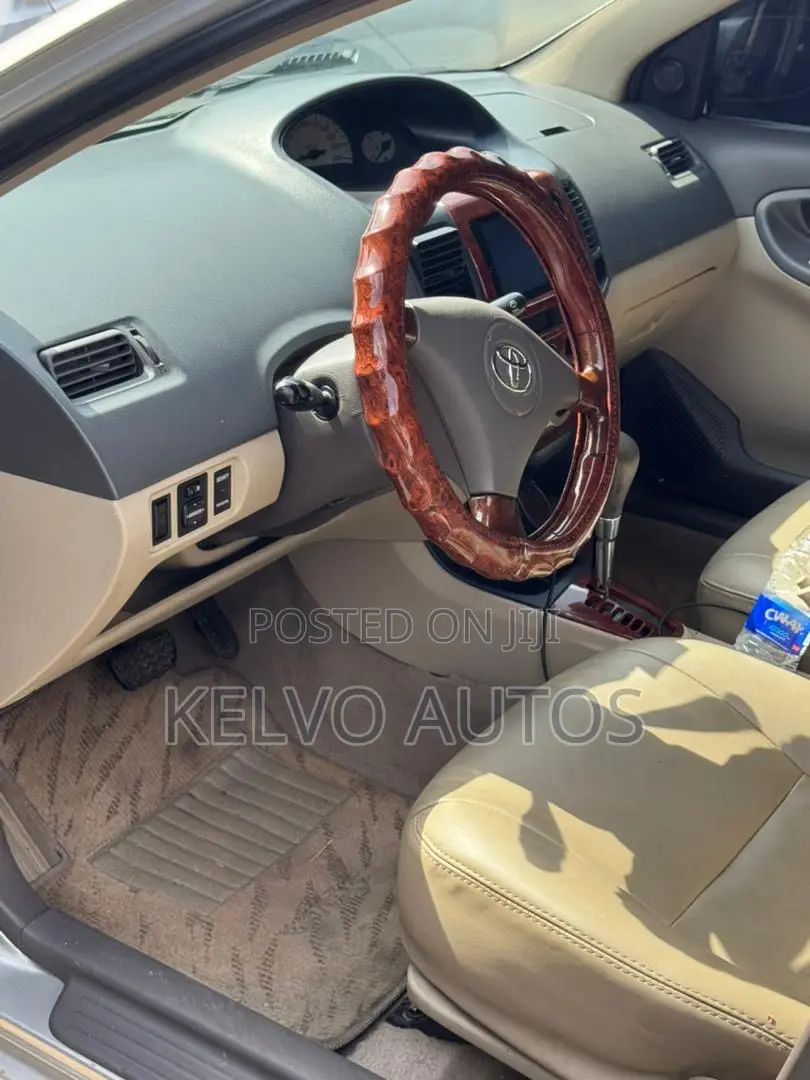 Toyota Vios 2005 Silver