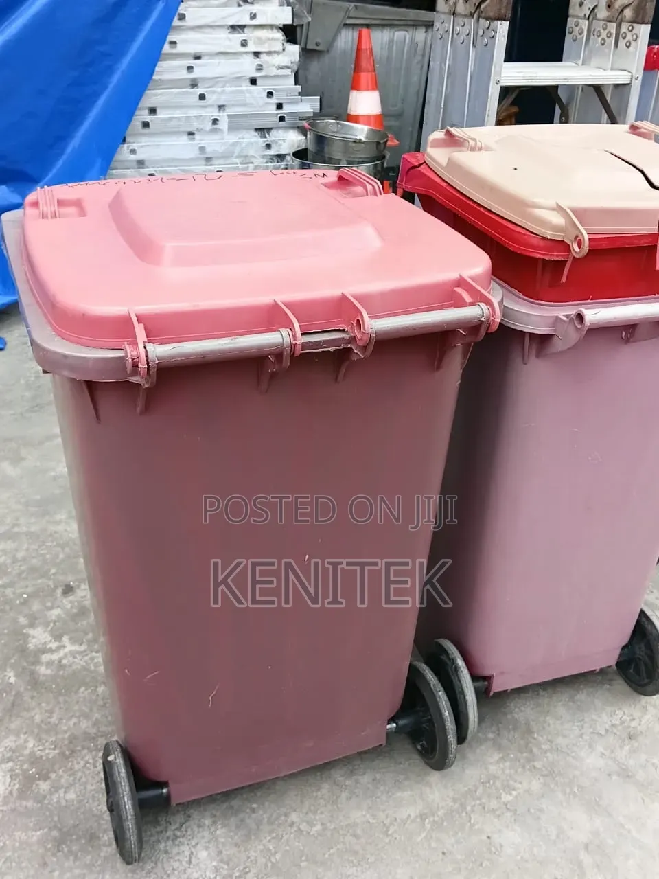 Heavy-Duty Wheeled Waste Bin / Mobile Garbage Bin (Dustbin)