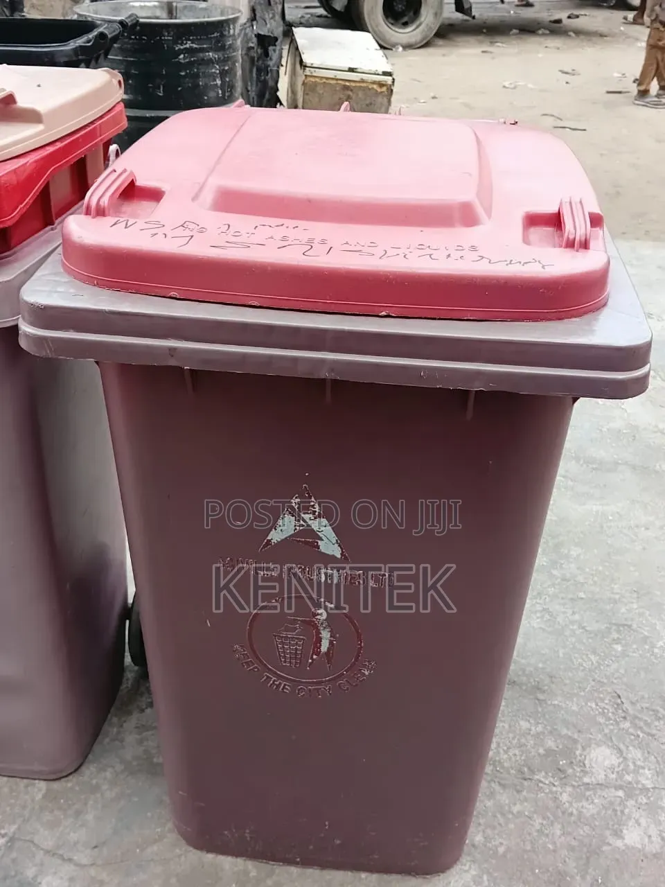 Heavy-Duty Wheeled Waste Bin / Mobile Garbage Bin (Dustbin)