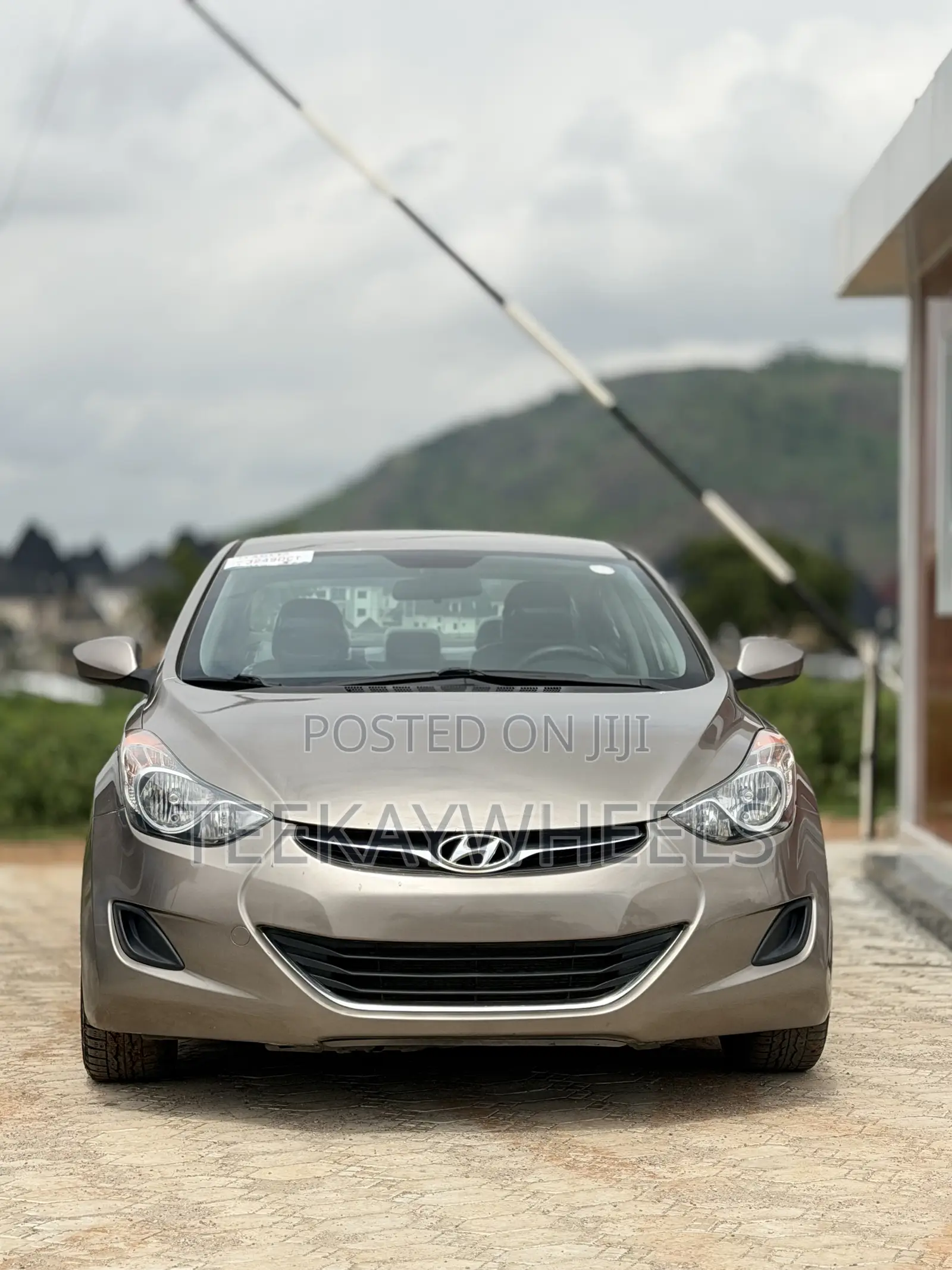 Hyundai Elantra Limited 4dr Sedan (1.8L 4cyl 6A) 2014 Gray