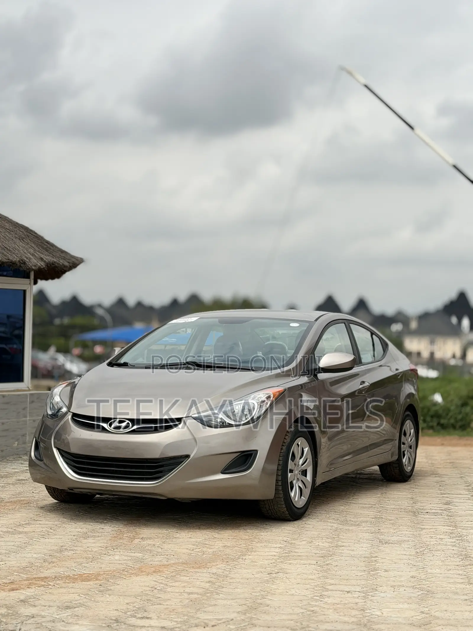 Hyundai Elantra Limited 4dr Sedan (1.8L 4cyl 6A) 2014 Gray