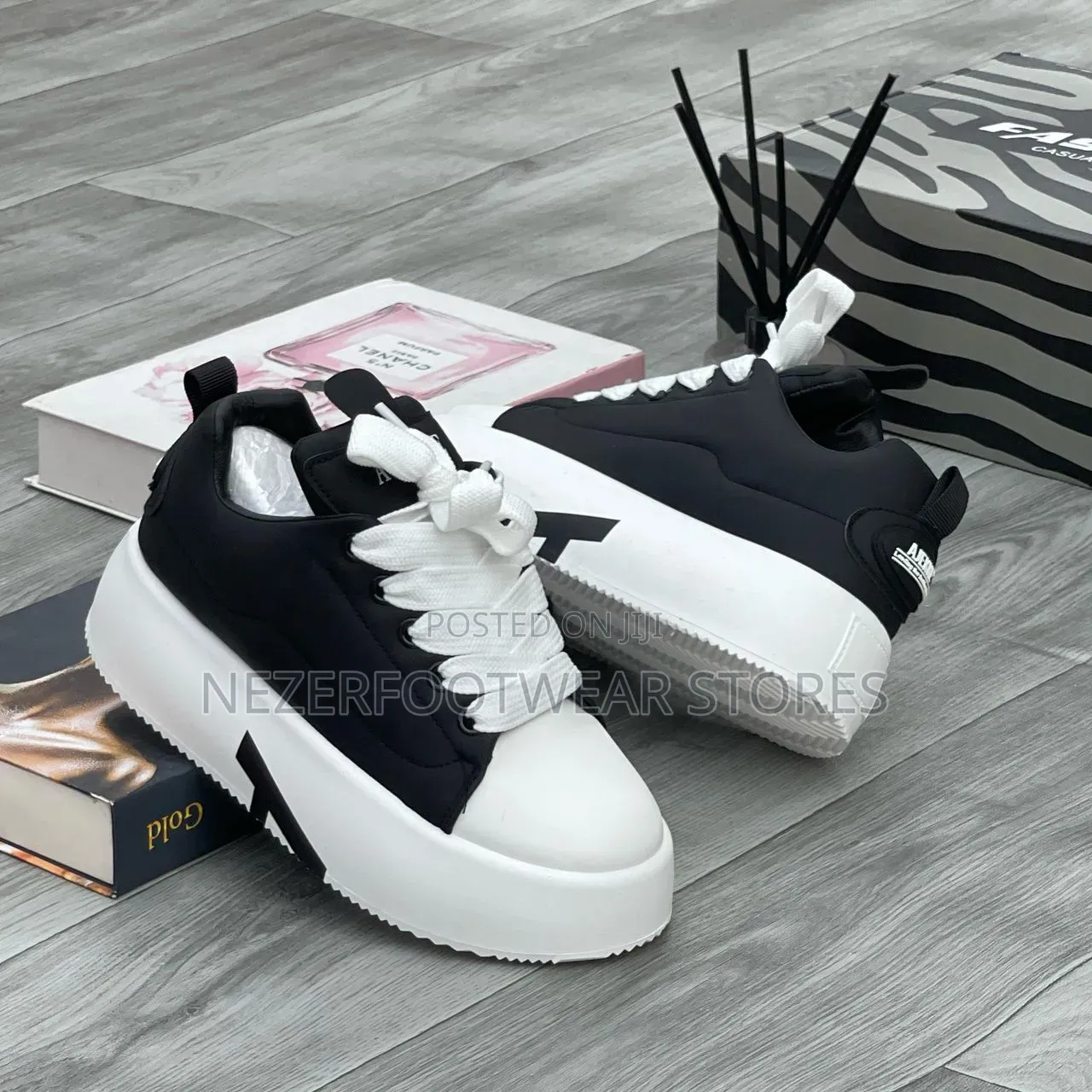 Best Quality Ajekke Chunky Sneakers.