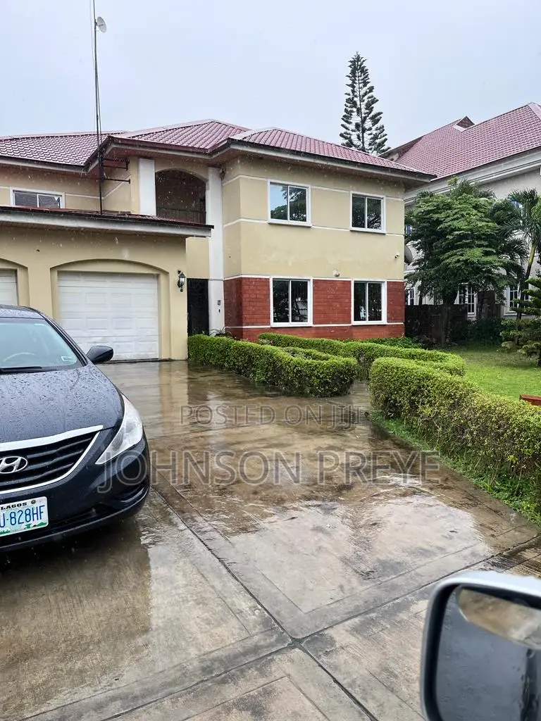 5bdrm Duplex in Nicon Town Estate, Lekki Phase 1 for sale