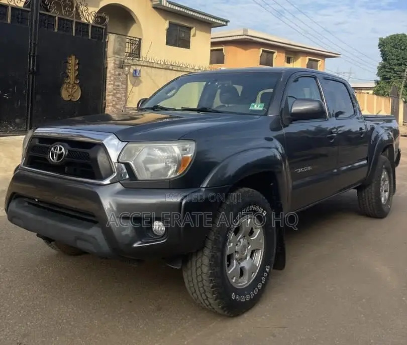 Toyota Tacoma Double Cab V6 Automatic 2012 Gray