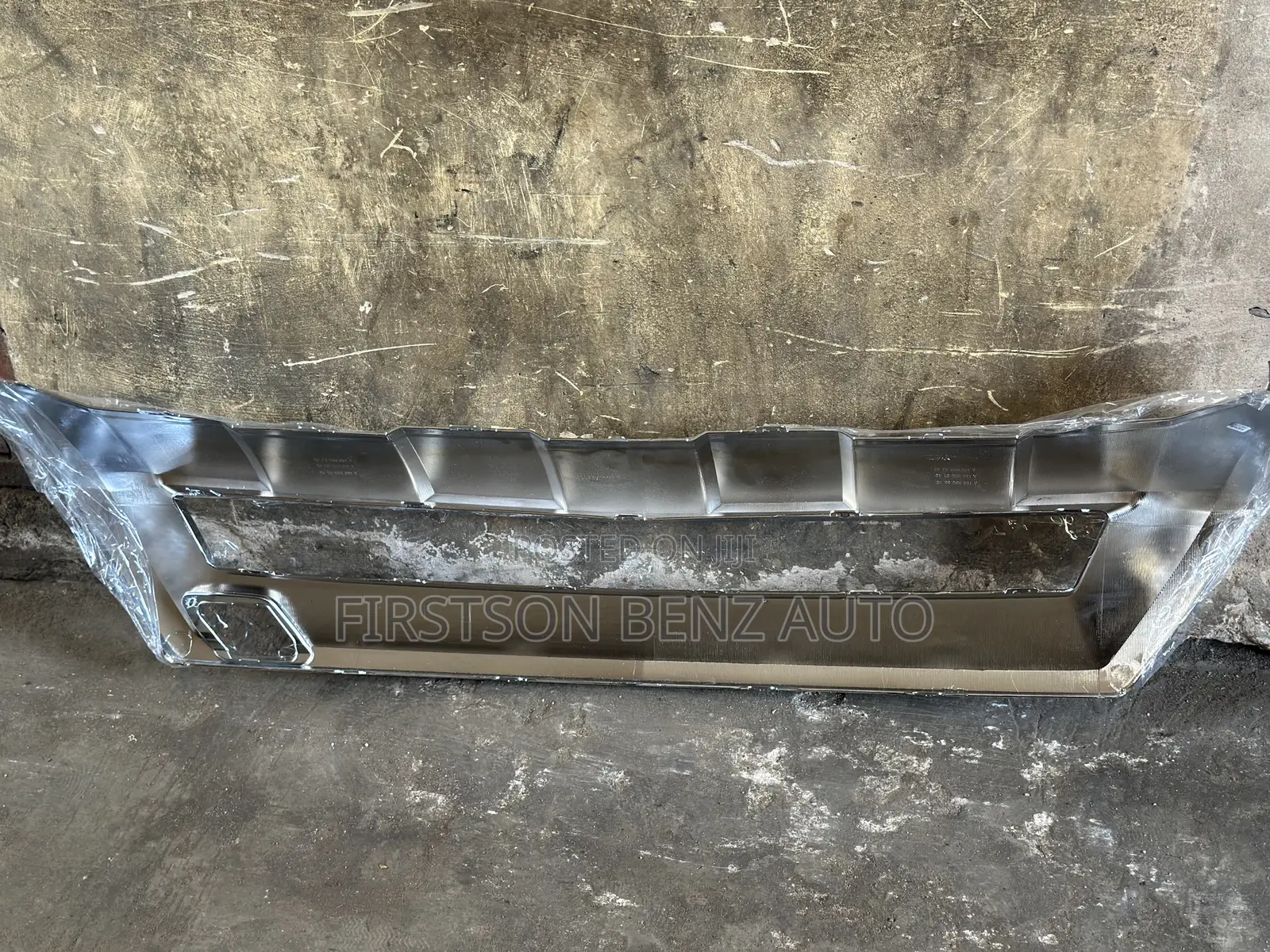 Mercedes Benz Ml350 Amg Front Bumper Shining