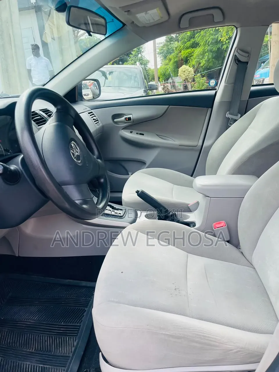 Toyota Corolla 2011 White