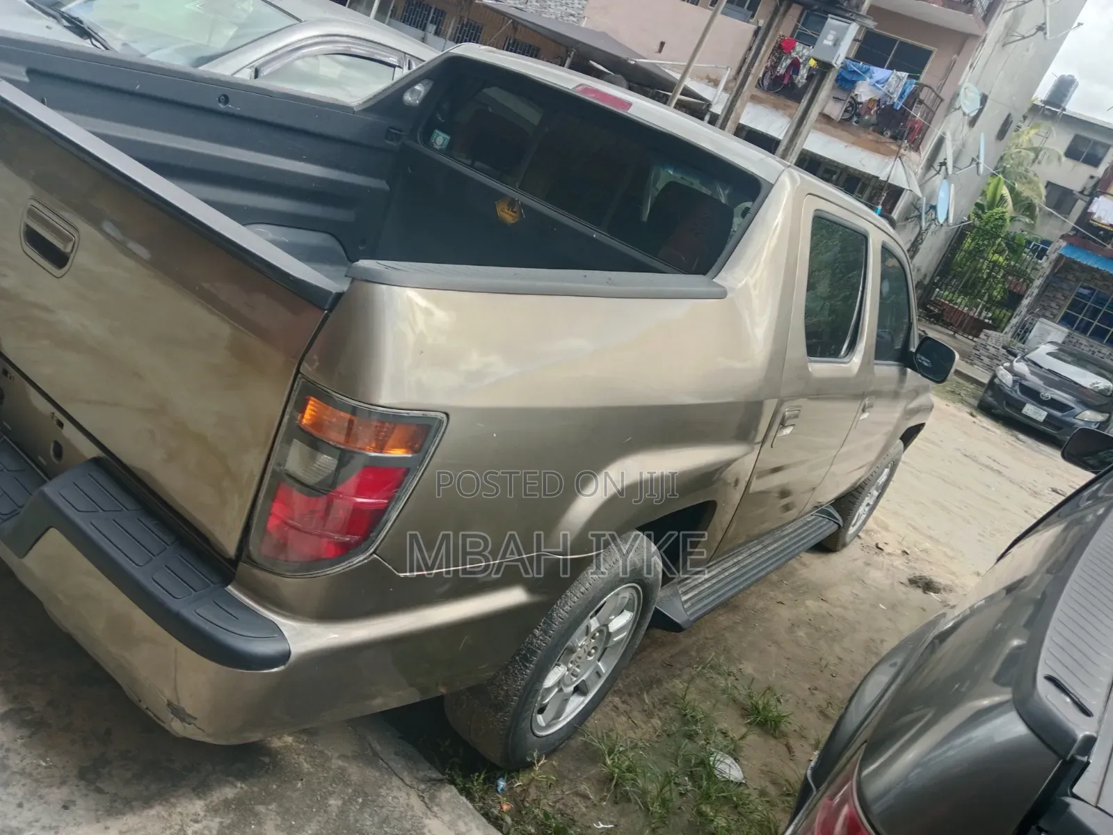 Honda Ridgeline 2010 Gold