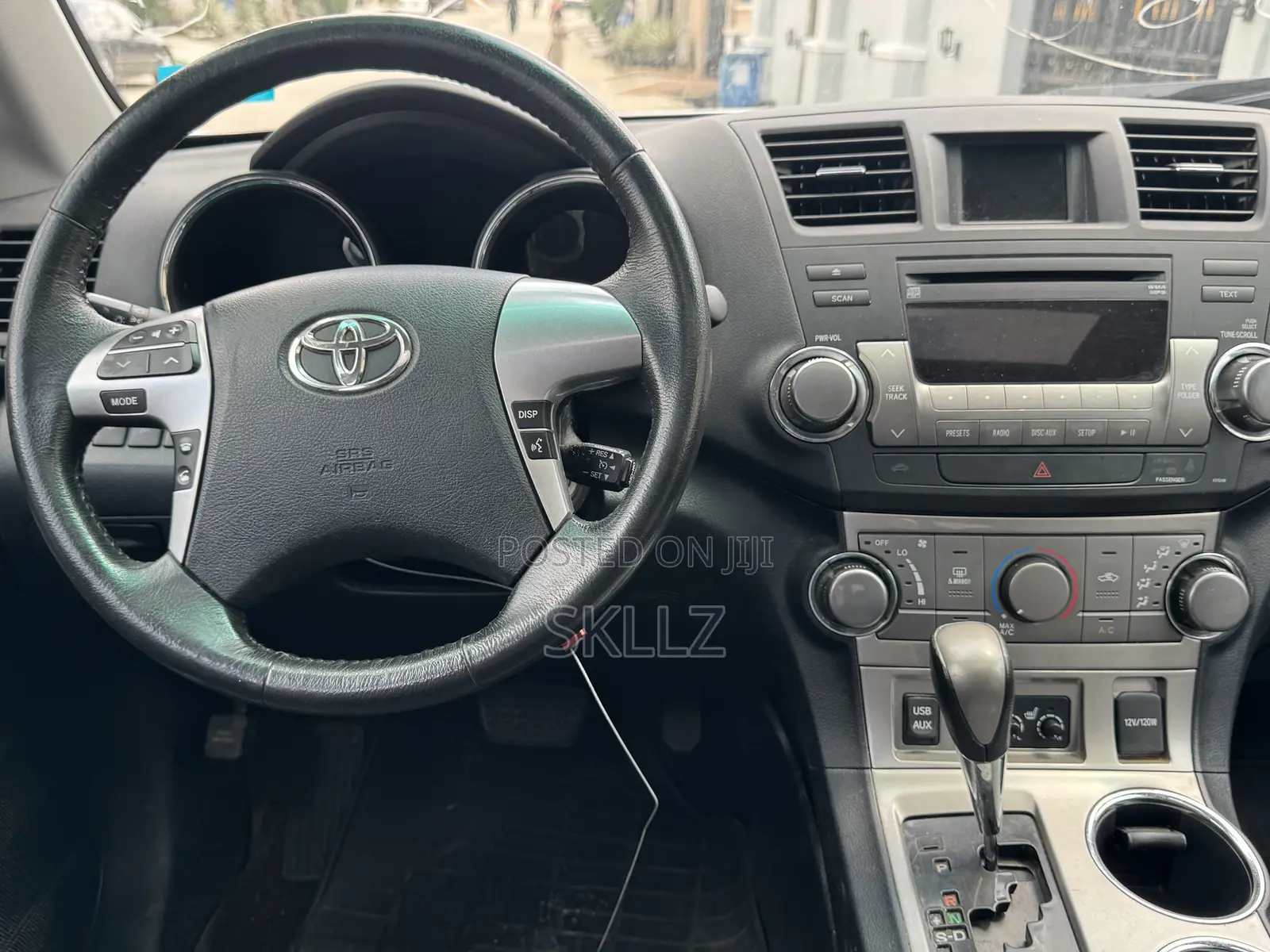 Toyota Highlander SE 3.5L 4WD 2013 Silver