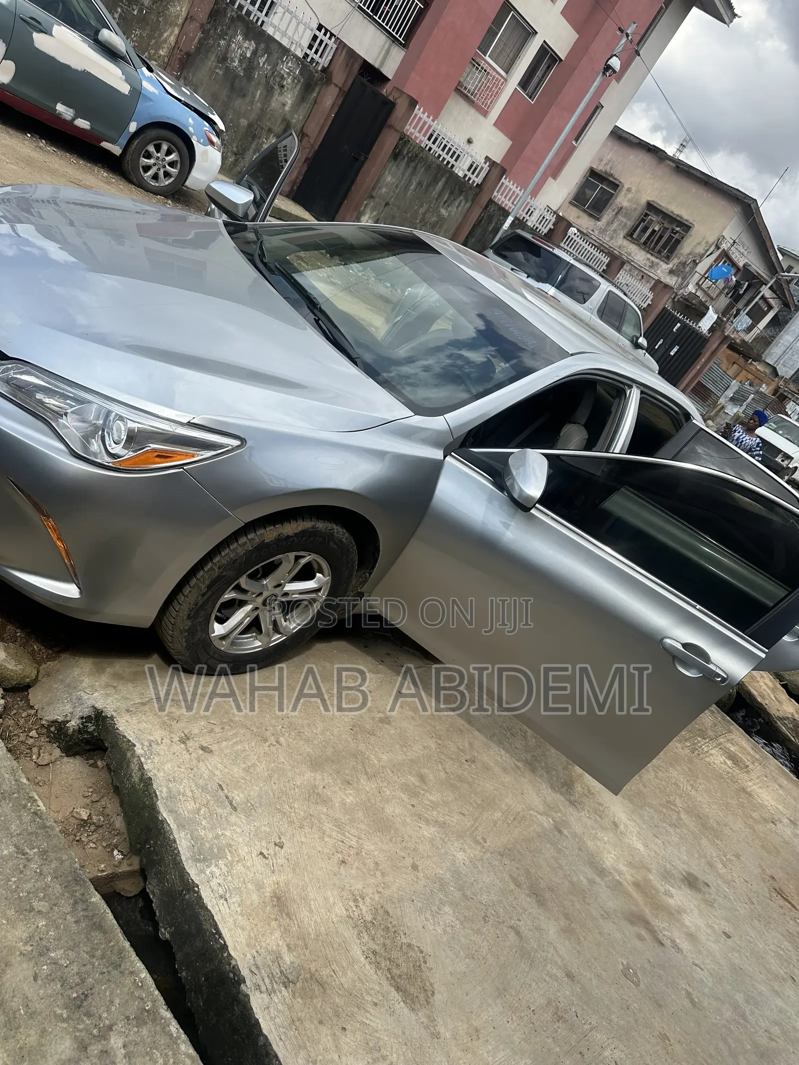 Toyota Camry LE 4dr Sedan (2.5L 4cyl 6A) 2016 Silver