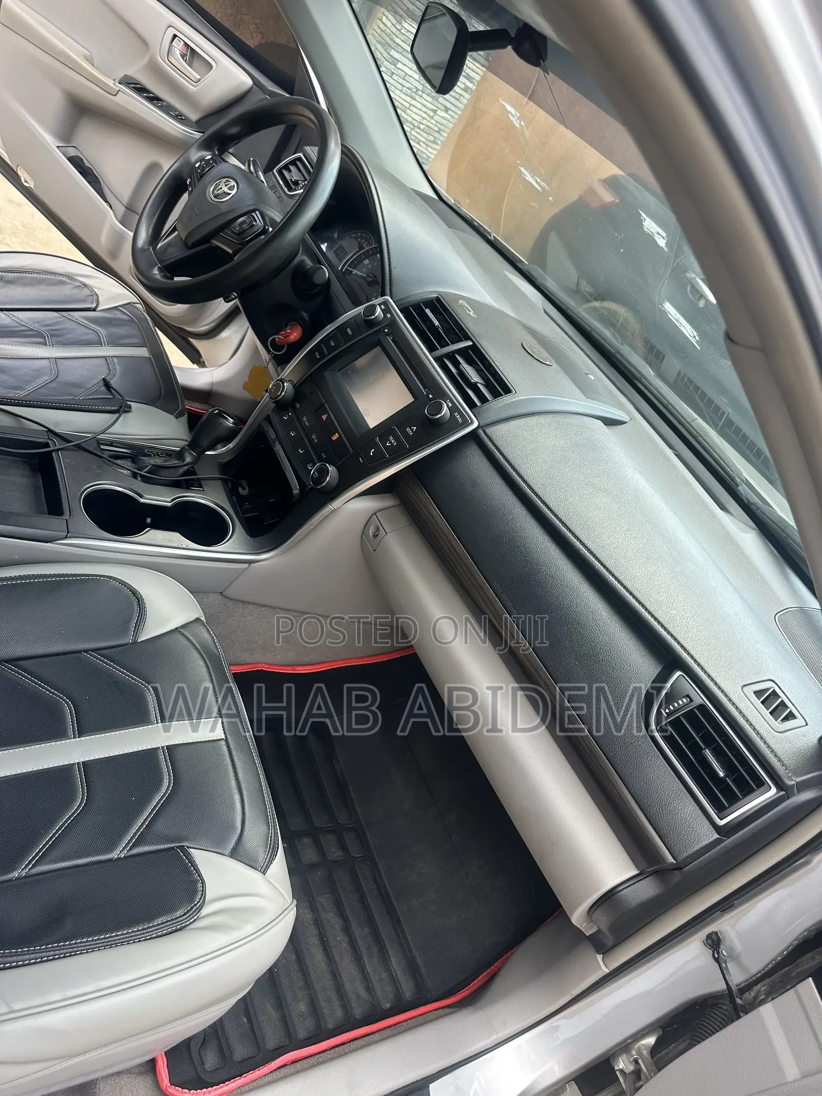 Toyota Camry LE 4dr Sedan (2.5L 4cyl 6A) 2016 Silver