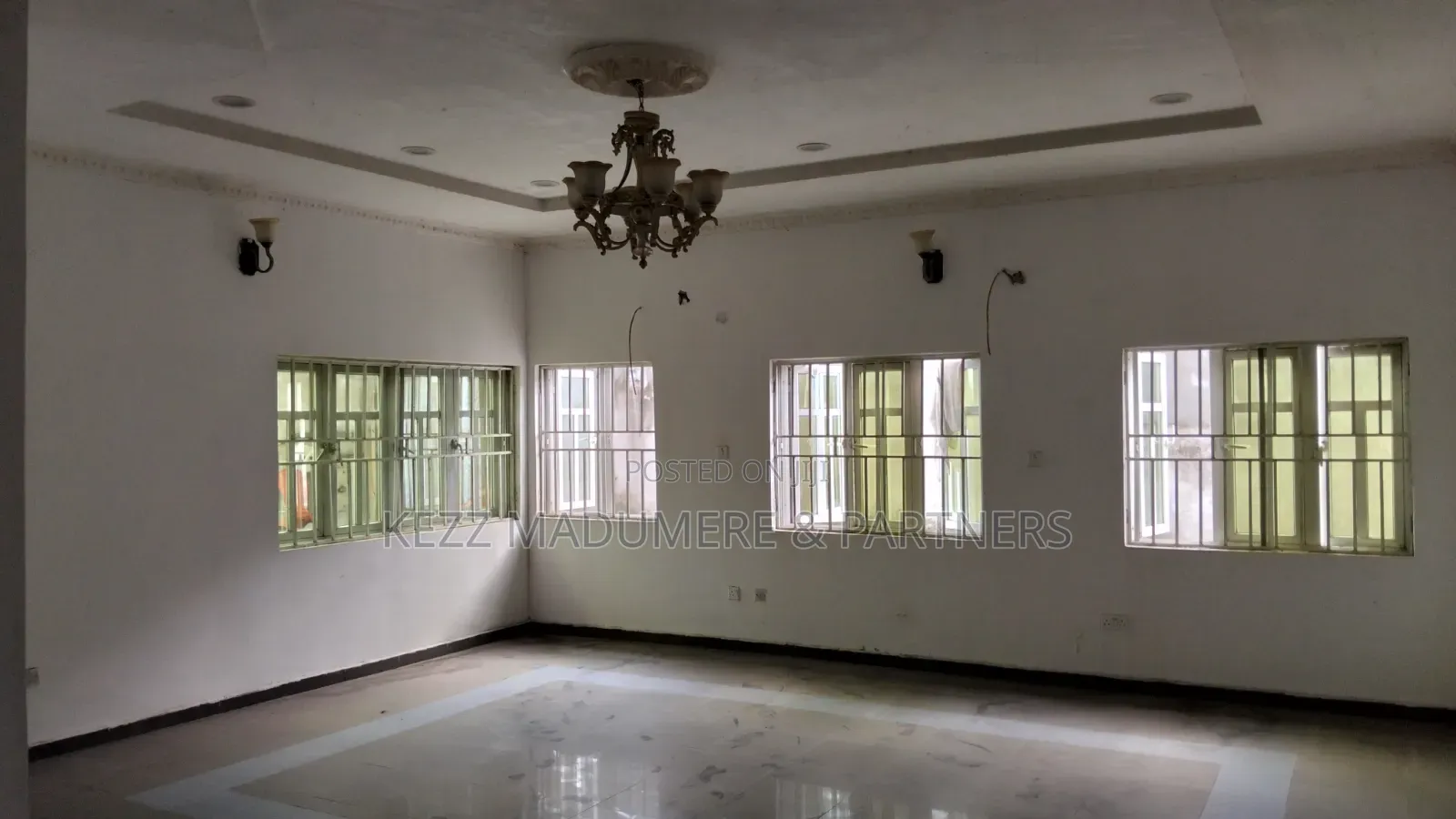 4bdrm Duplex in Elekahia, Stadium for sale