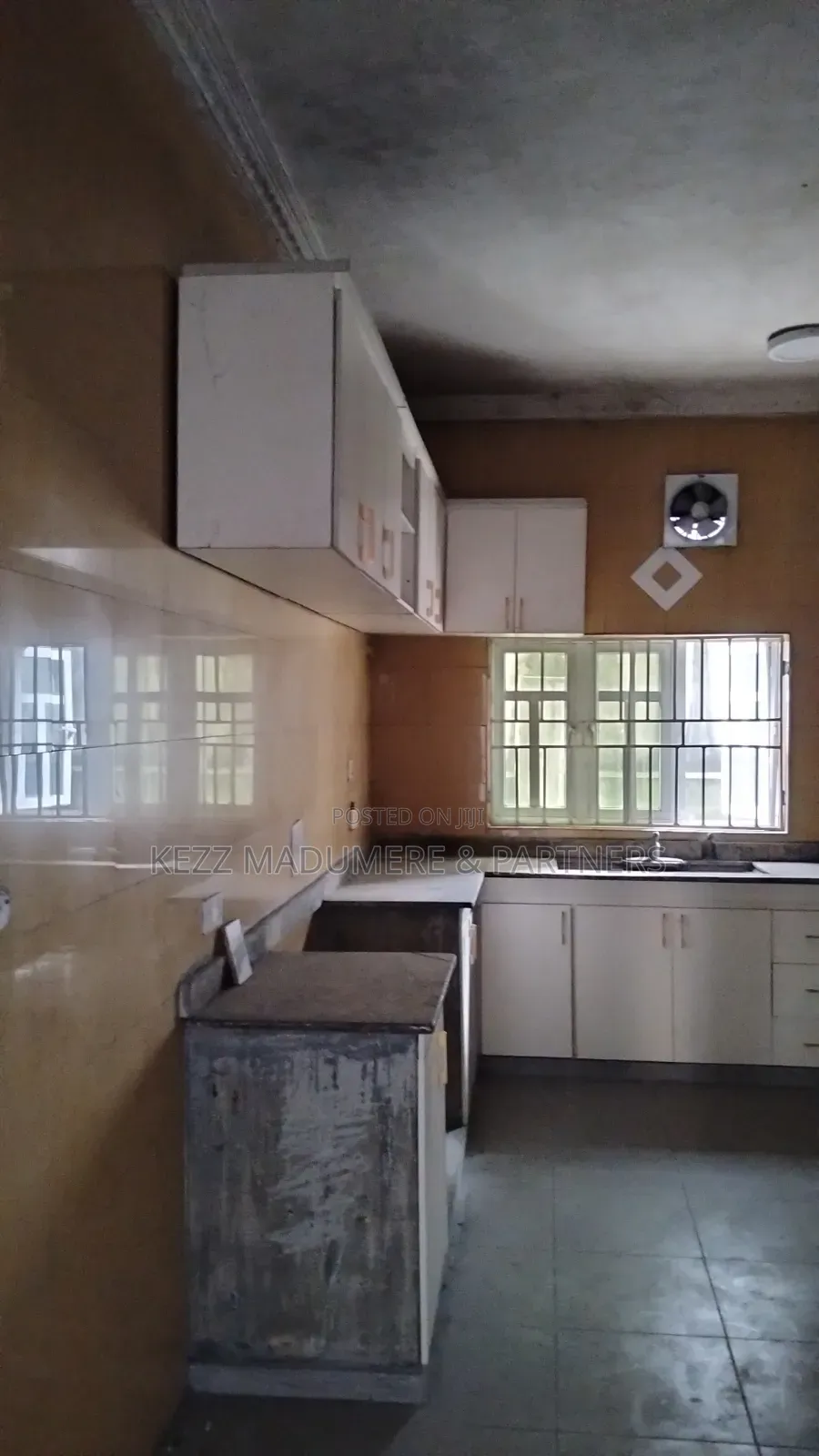 4bdrm Duplex in Elekahia, Stadium for sale