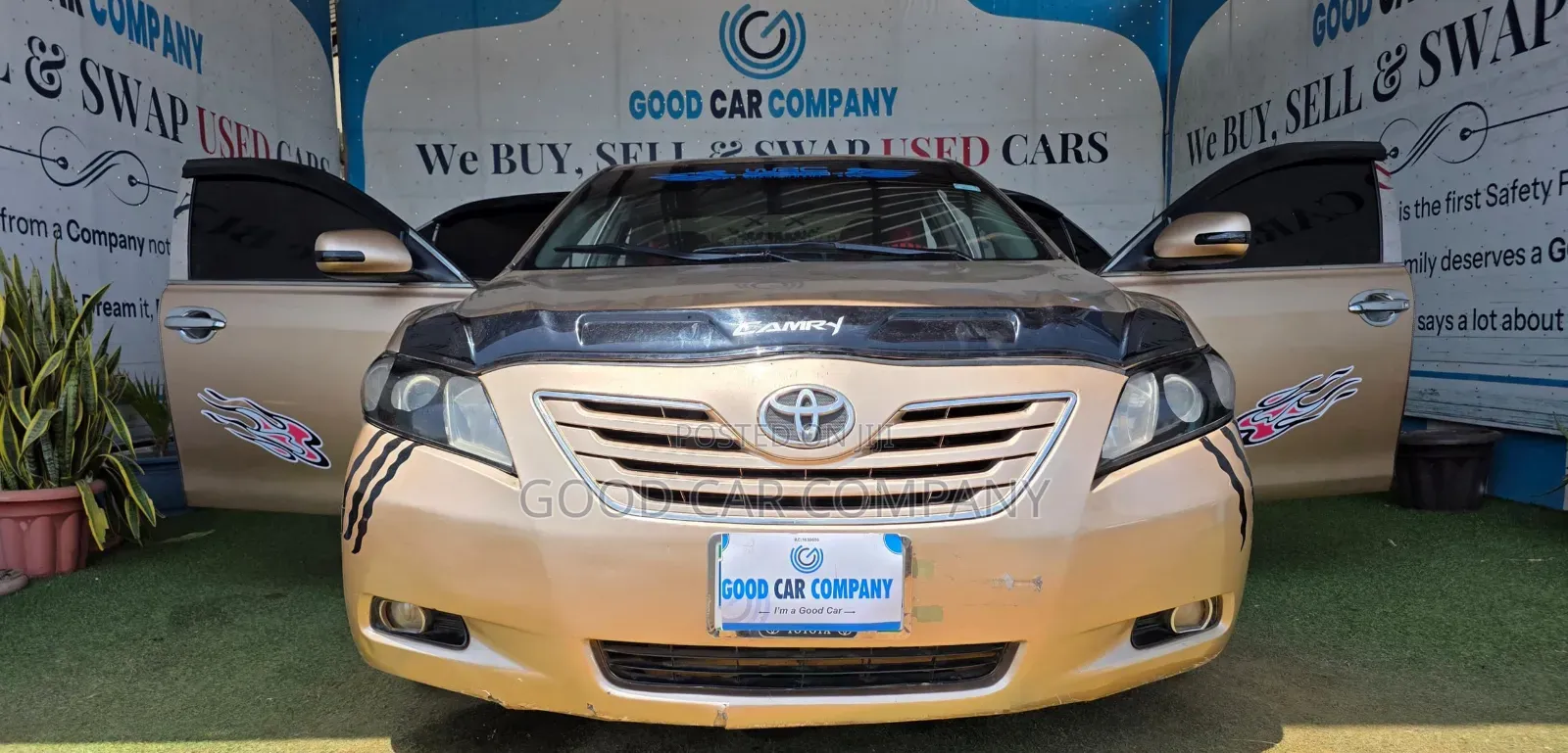 Toyota Camry XLE V6 4dr Sedan (3.5L 6cyl 6AM) 2007 Gold