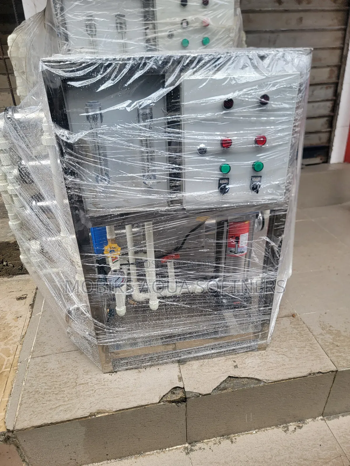 4 Membrane Reverse Osmosis Machine (1000 Liters Per Hour)