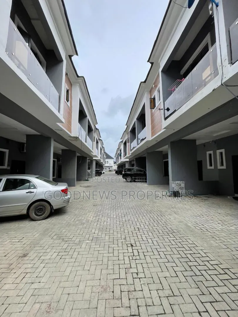 3bdrm Duplex in Vgc, Harris Drive for rent