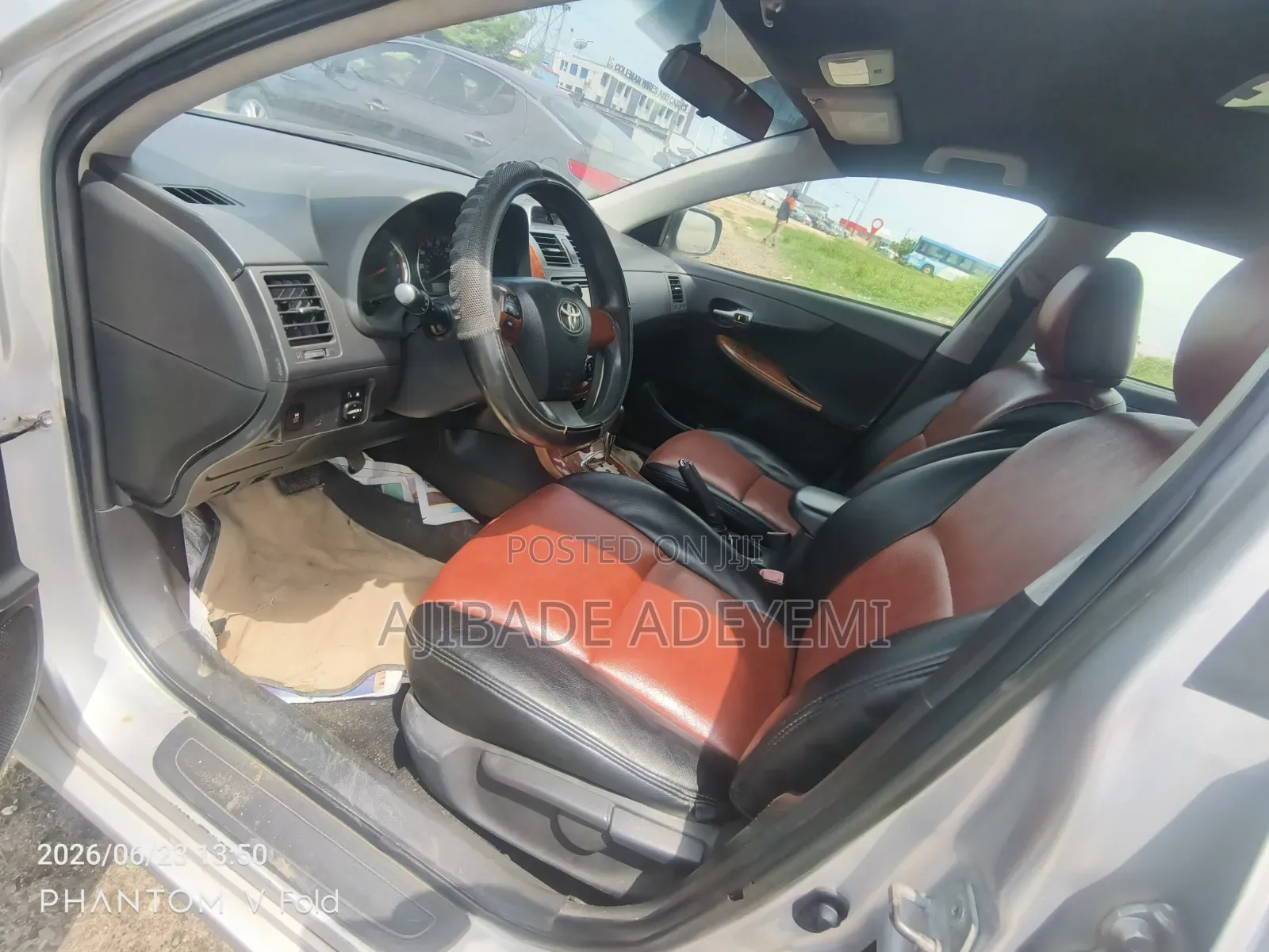 Toyota Corolla L 4dr Sedan (1.8L 4cyl 5M) 2012 Silver