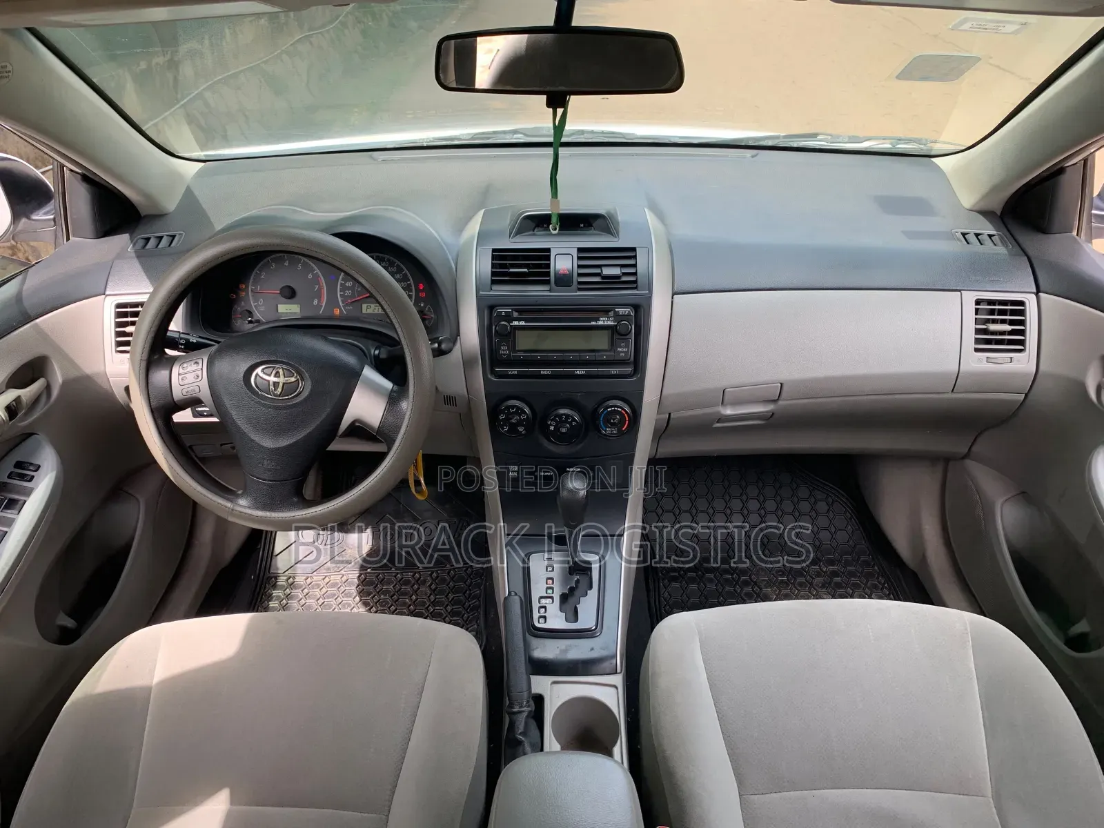 Toyota Corolla LE 4dr Sedan (1.8L 4cyl 4A) 2012 White