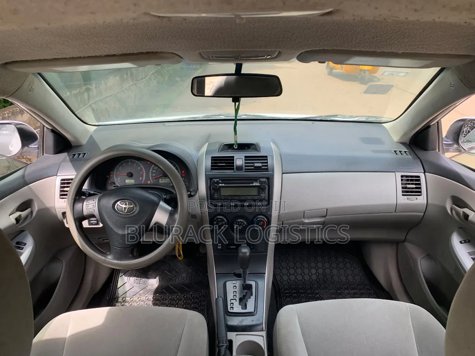 Toyota Corolla LE 4dr Sedan (1.8L 4cyl 4A) 2012 White