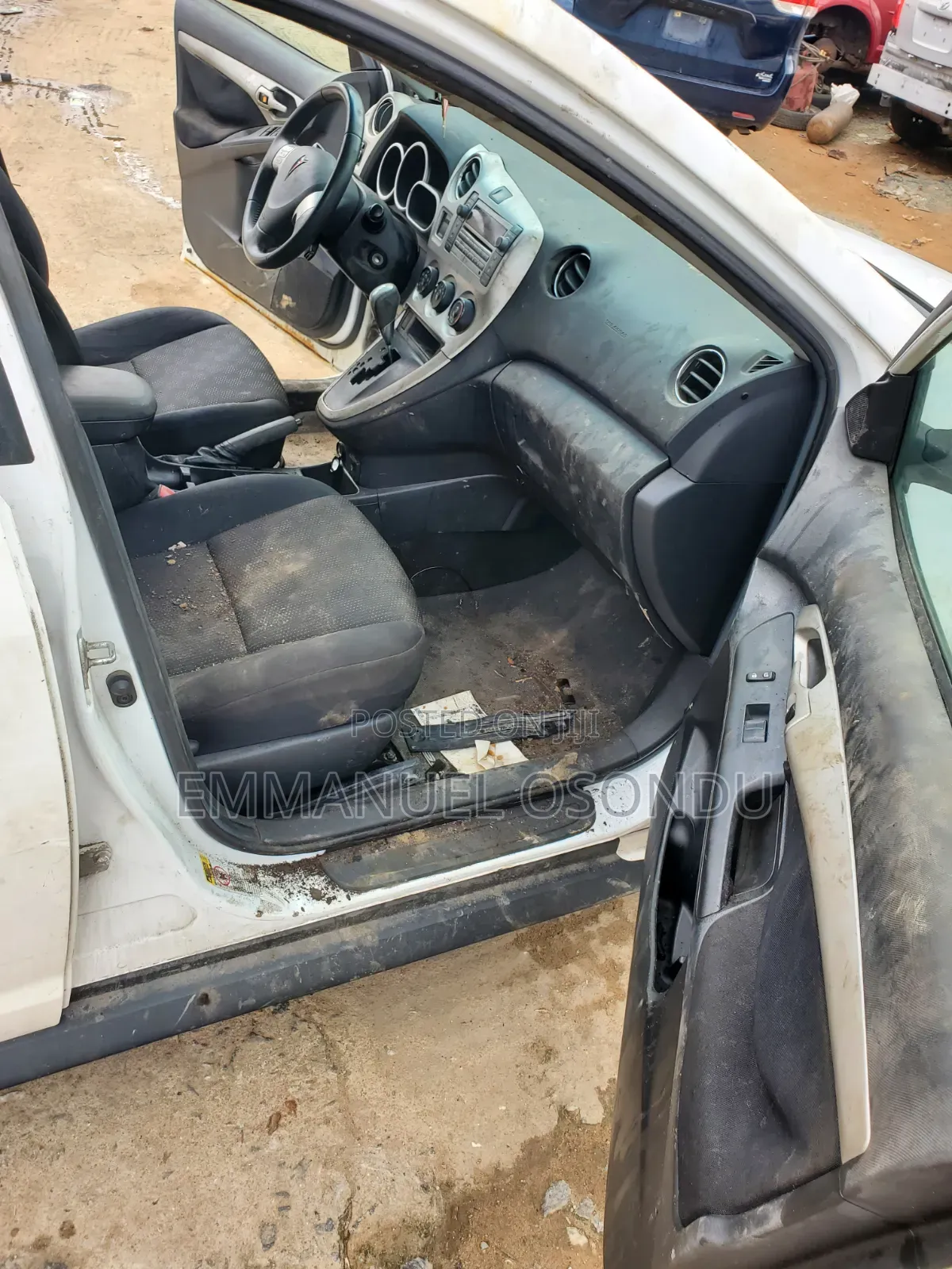 Pontiac Vibe 2009 White