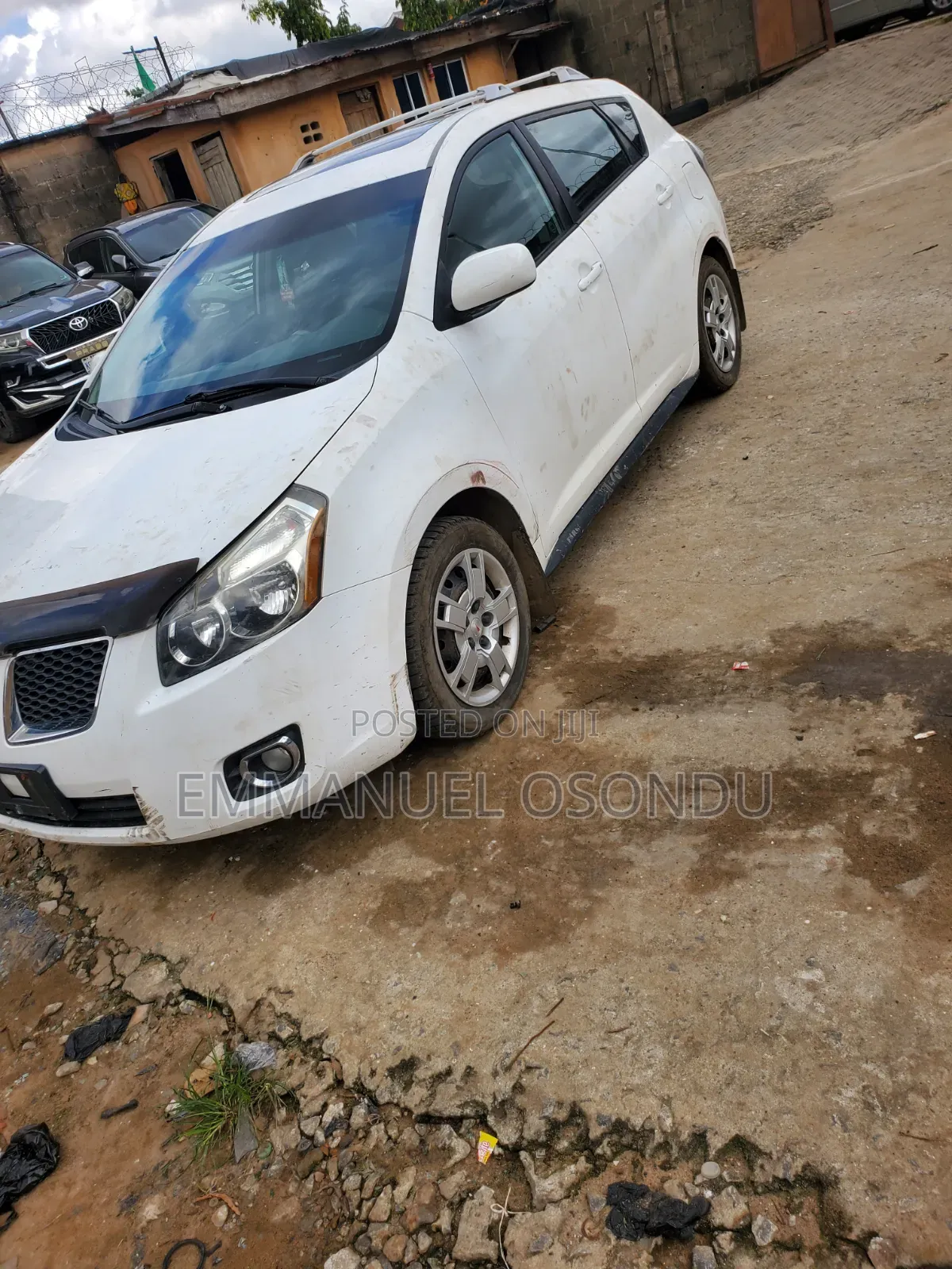 Pontiac Vibe 2009 White