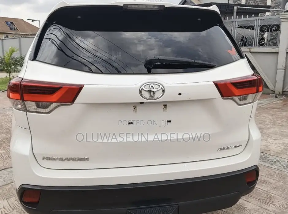 Toyota Highlander XLE 2019 White