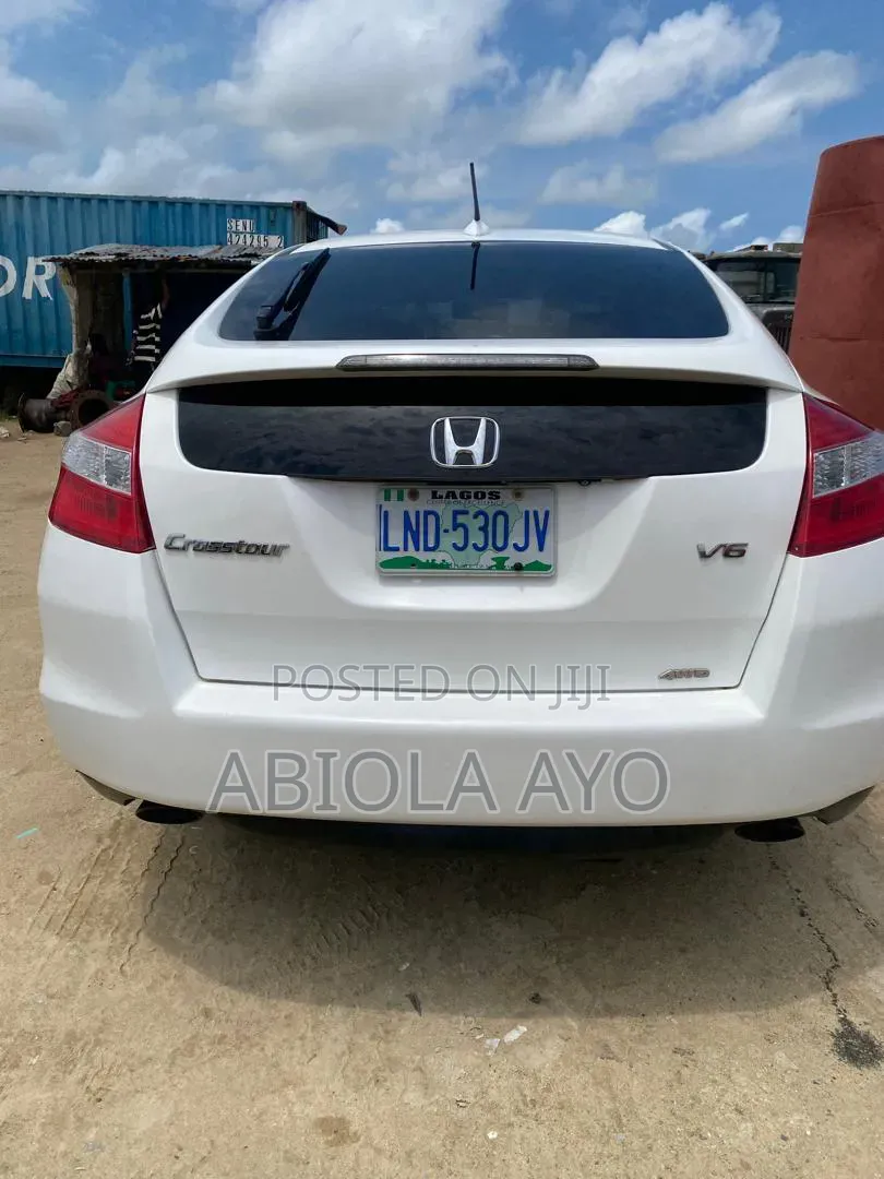 Honda Crosstour 2012 White