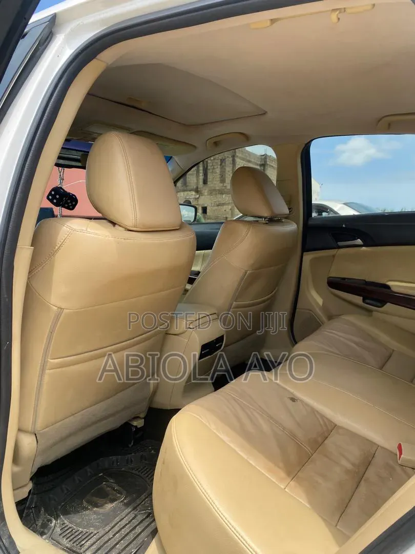 Honda Crosstour 2012 White