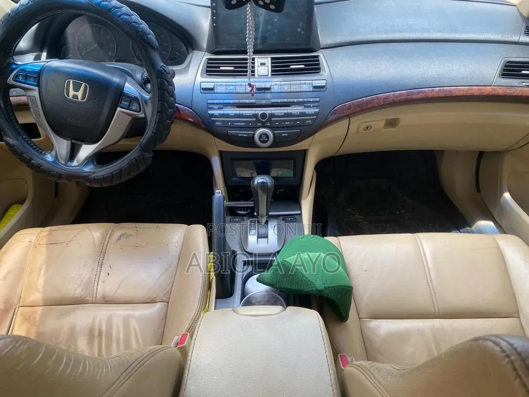 Honda Crosstour 2012 White