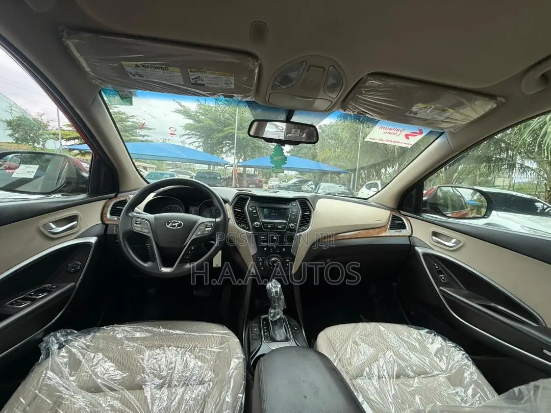 Hyundai Santa Fe 2016 Red