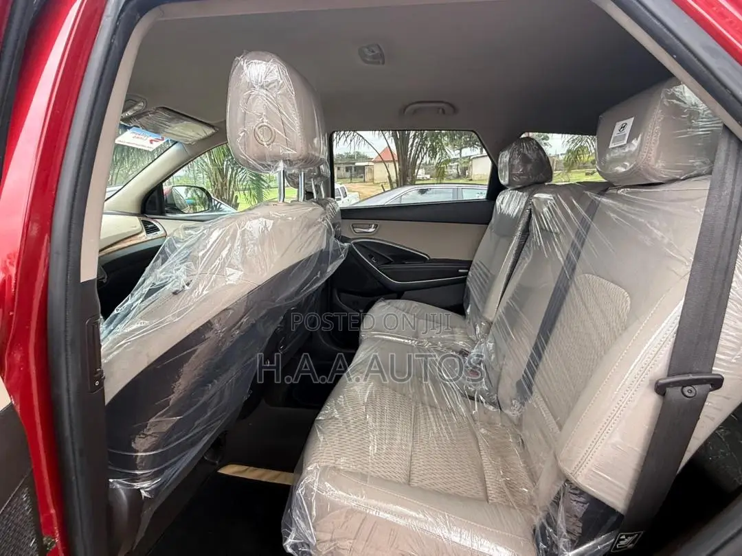 Hyundai Santa Fe 2016 Red