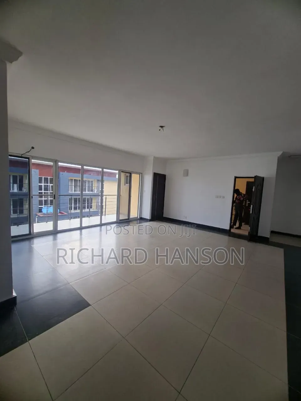 3bdrm Apartment in Secured -Serviced, Sangotedo for rent