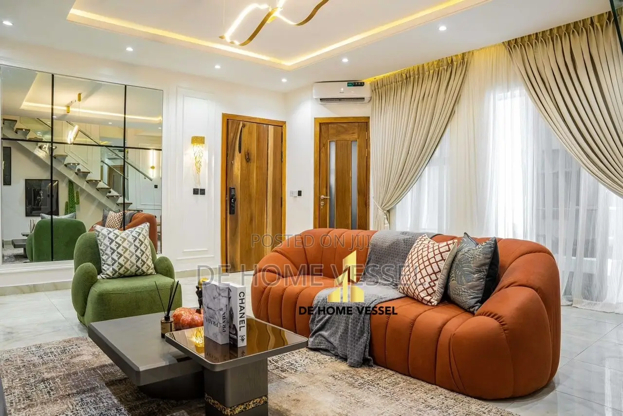 Furnished 2bdrm Maisonette in Lekki Phase 1 for sale