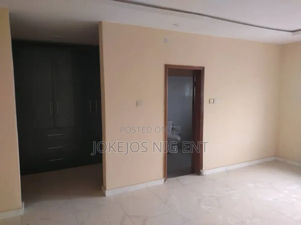 4bdrm Duplex in Sangotedo for sale