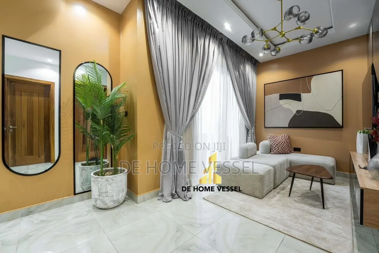 Furnished 2bdrm Penthouse in Lekki Phase 1 for sale