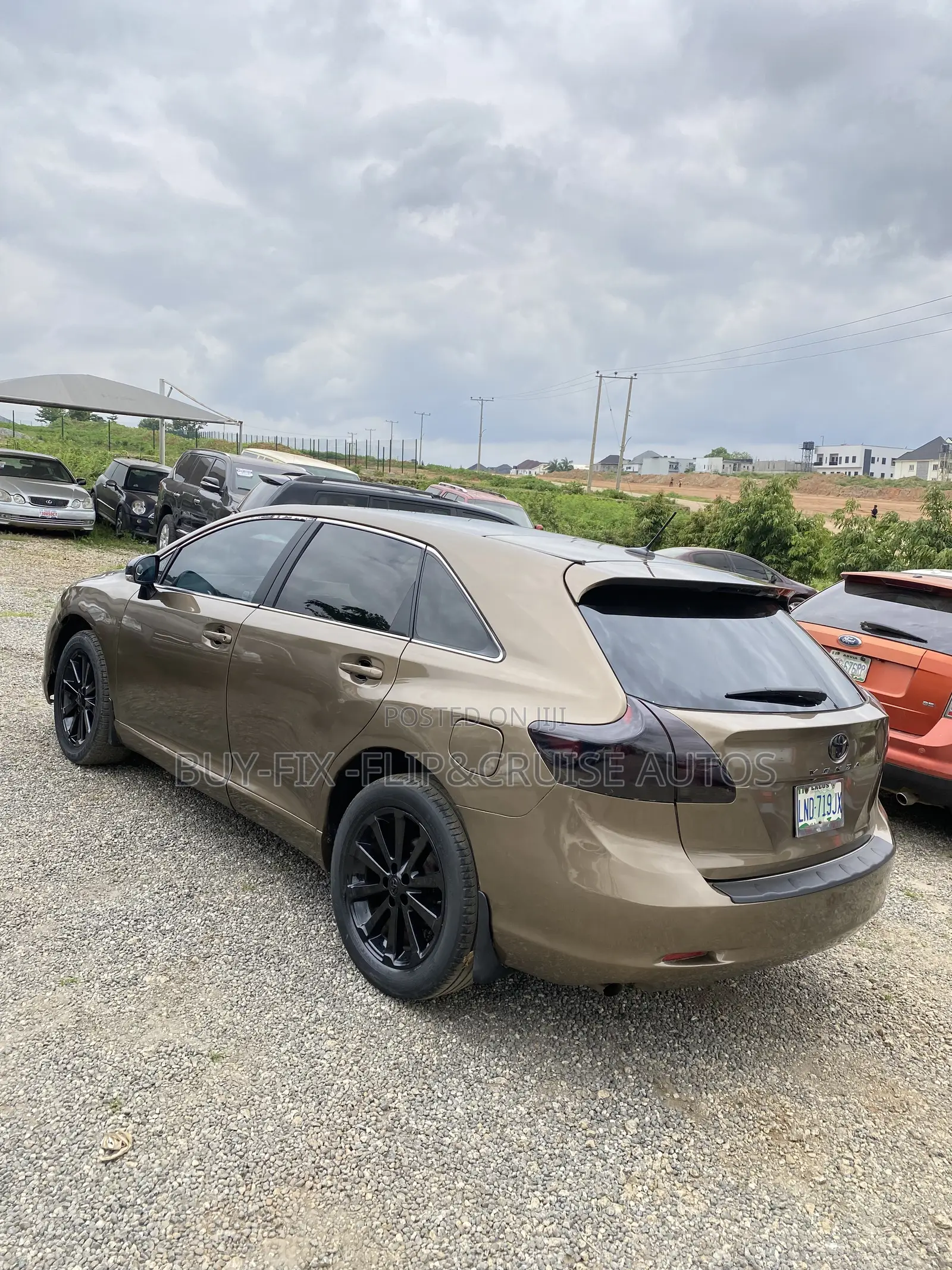 Toyota Venza XLE 2010 Gold