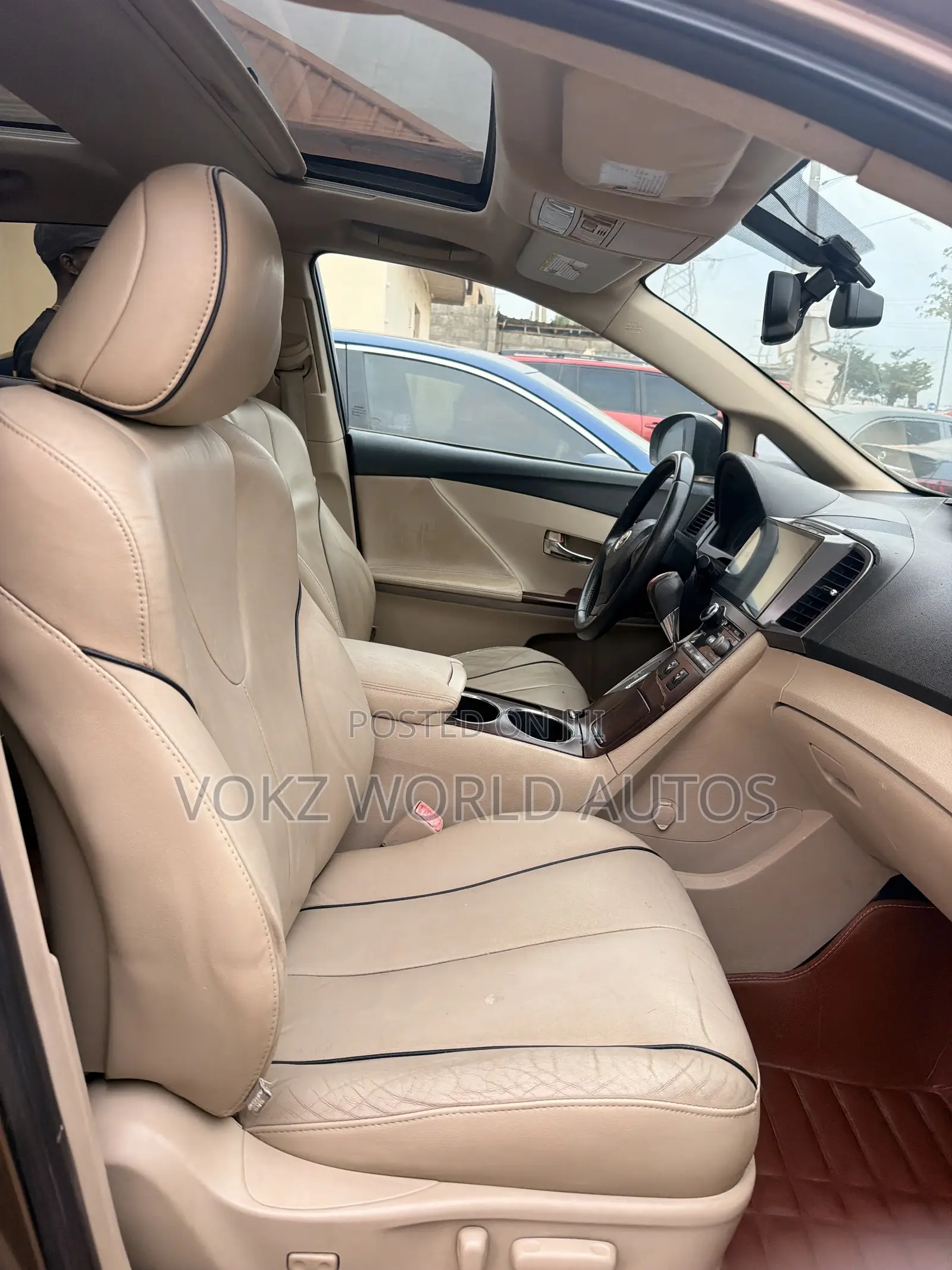 Toyota Venza AWD 2010 Gold