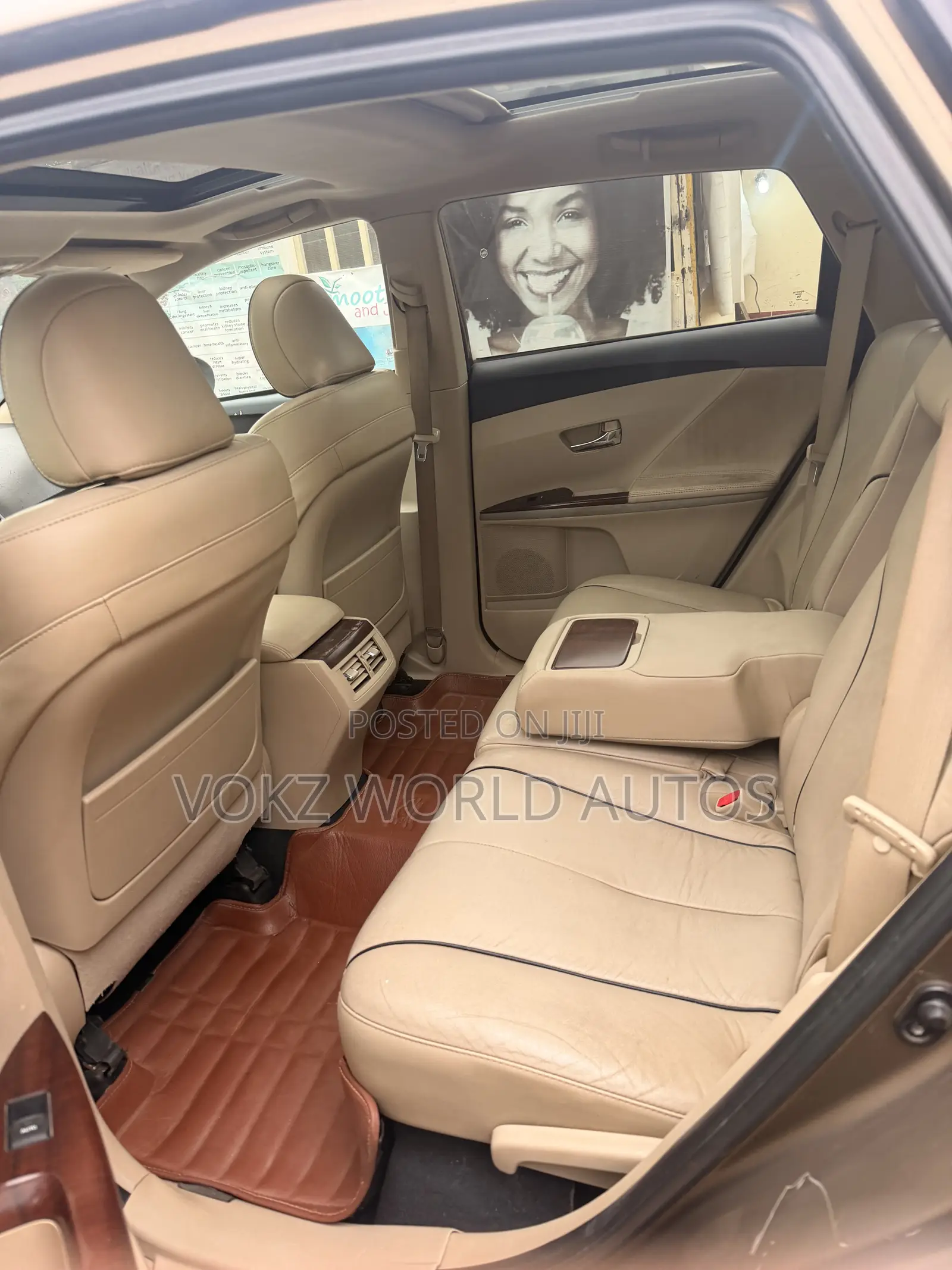Toyota Venza AWD 2010 Gold