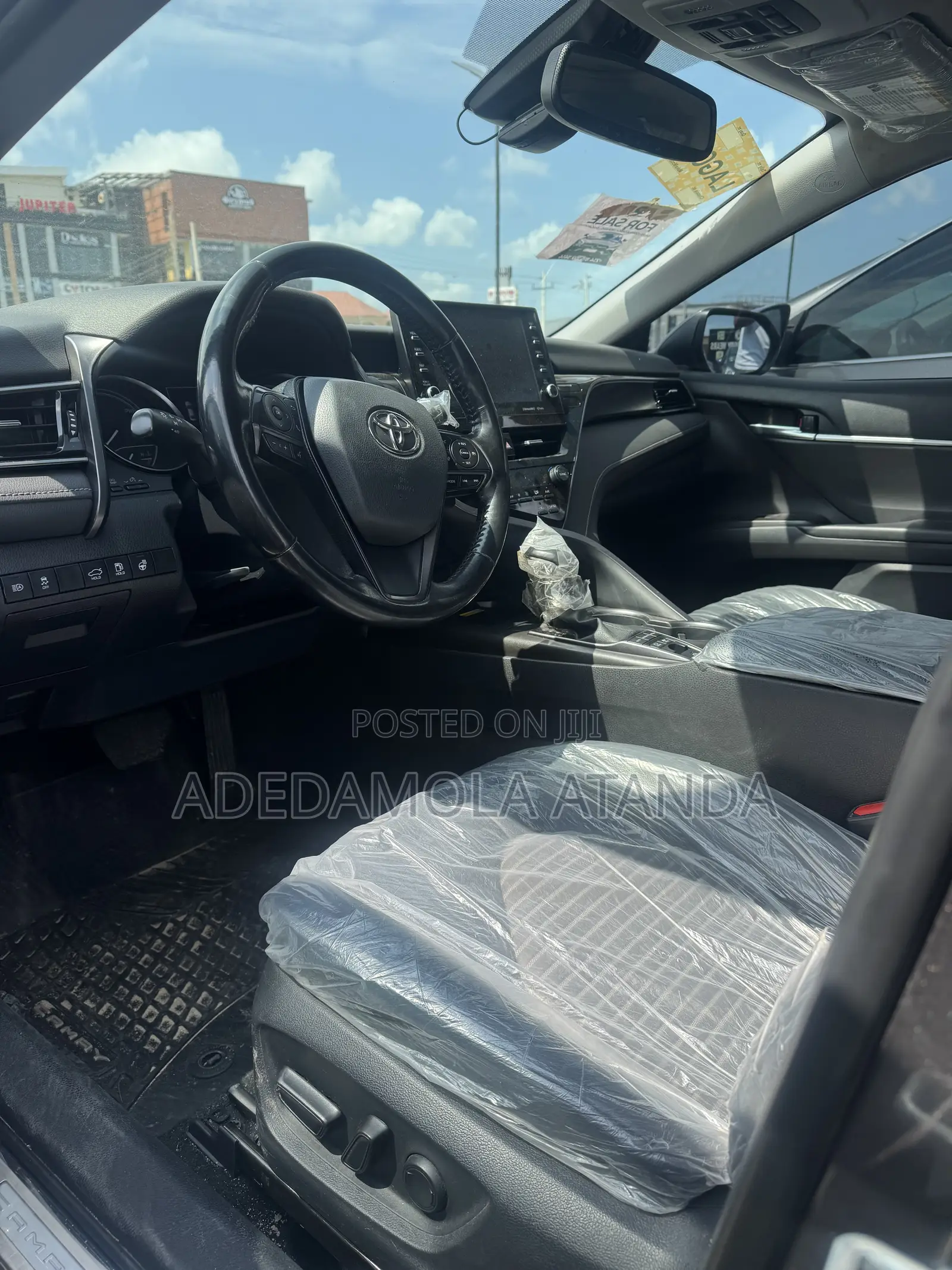 Toyota Camry SE 2023 Gray